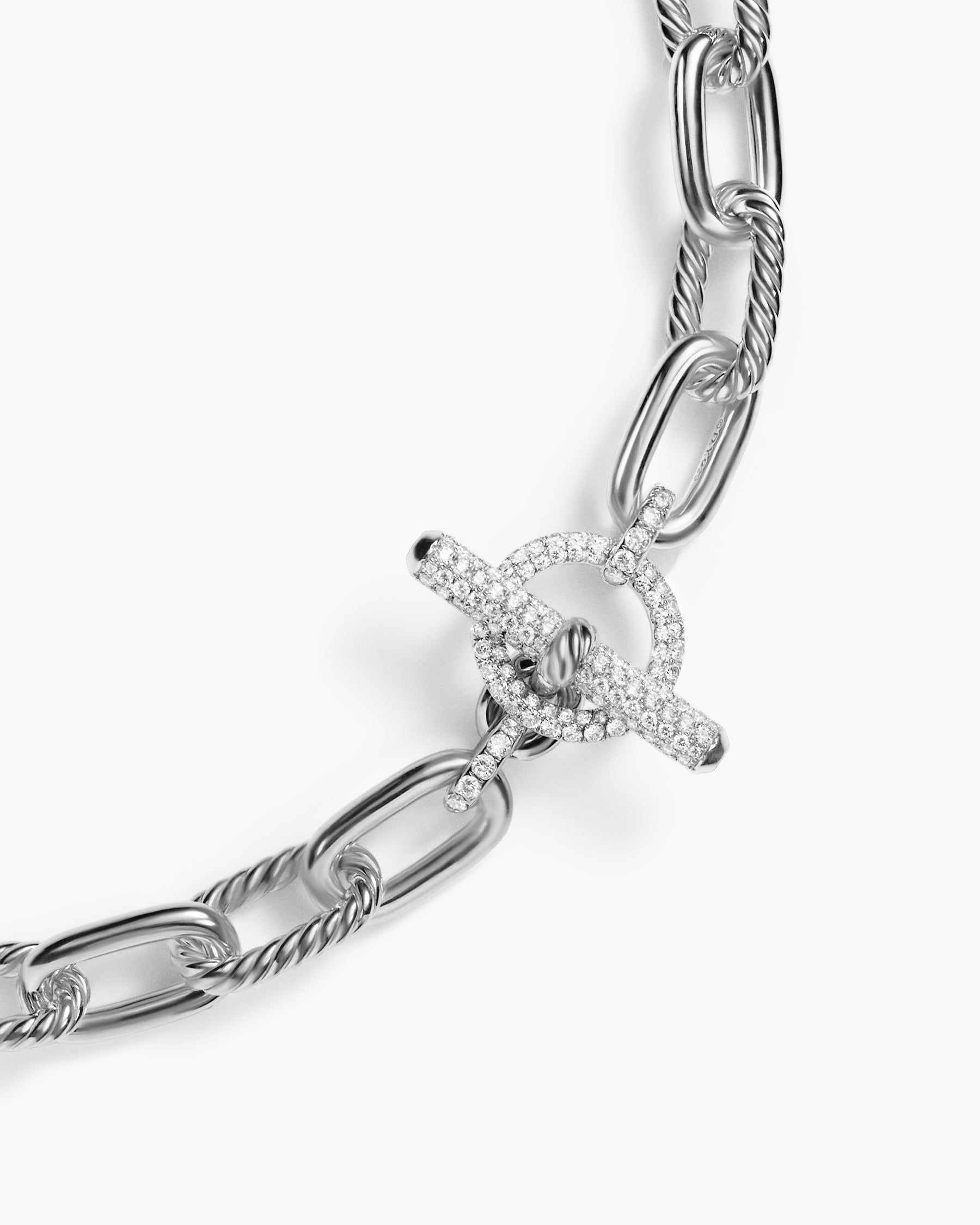 DY Madison Toggle Chain Necklace in Sterling Silver with Diamonds, 11mm - Image 4