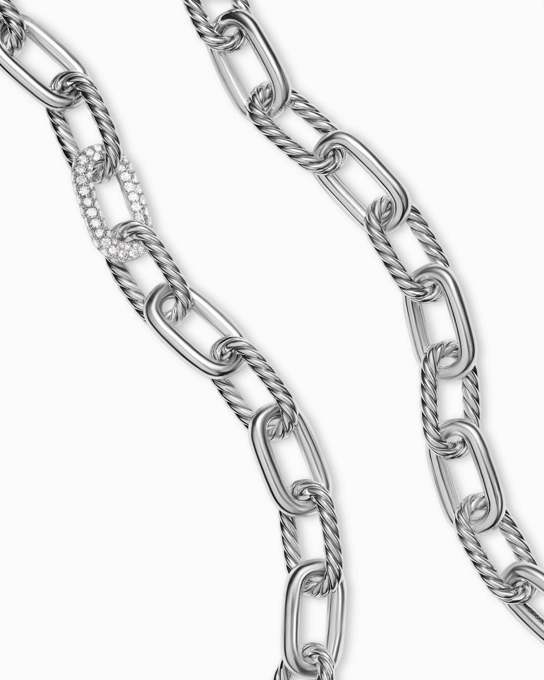 DY Madison Chain Necklace in Sterling Silver with Diamonds, 11mm - Image 3