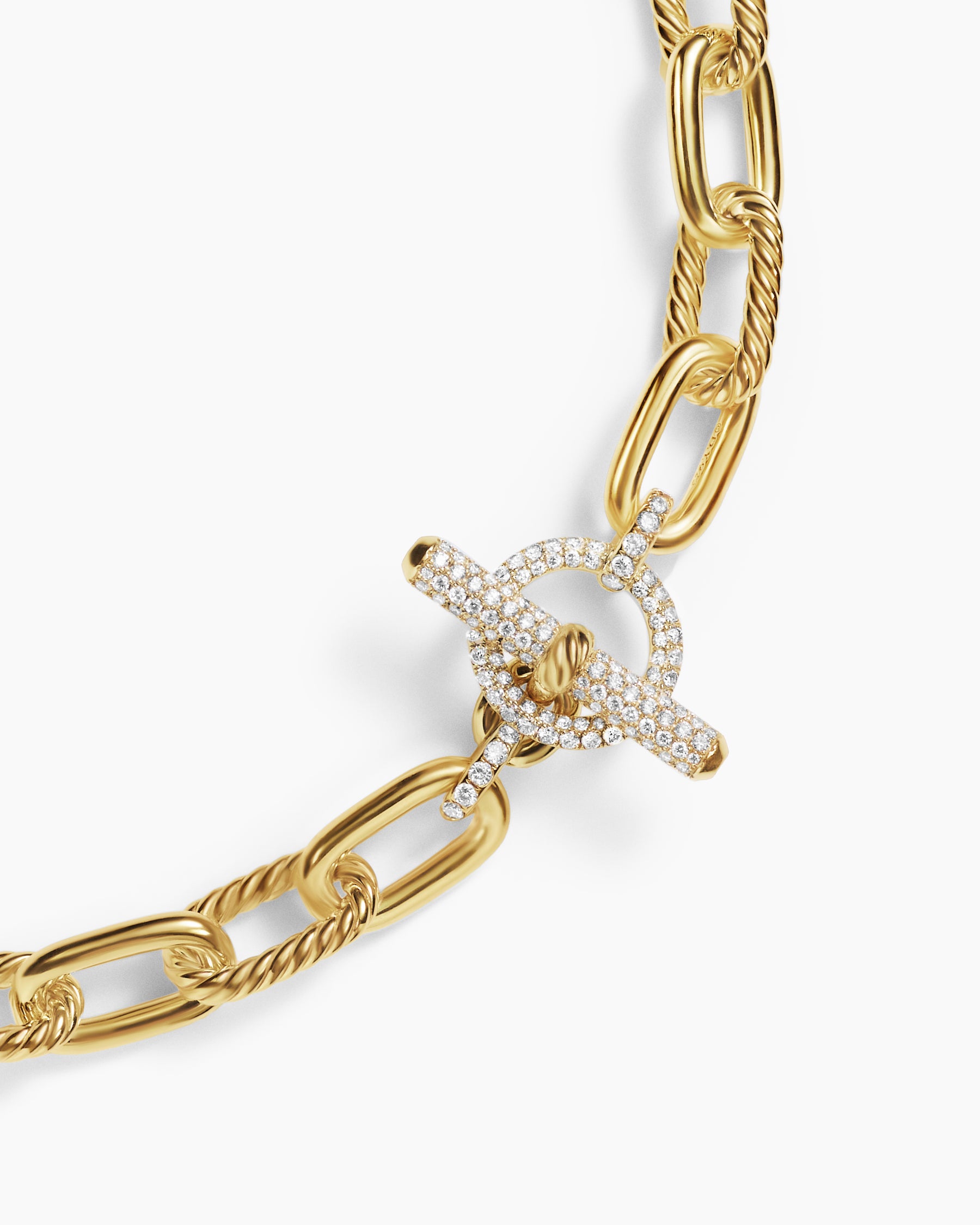 DY Madison Toggle Chain Necklace in 18K Yellow Gold with Diamonds, 11mm - Image 4