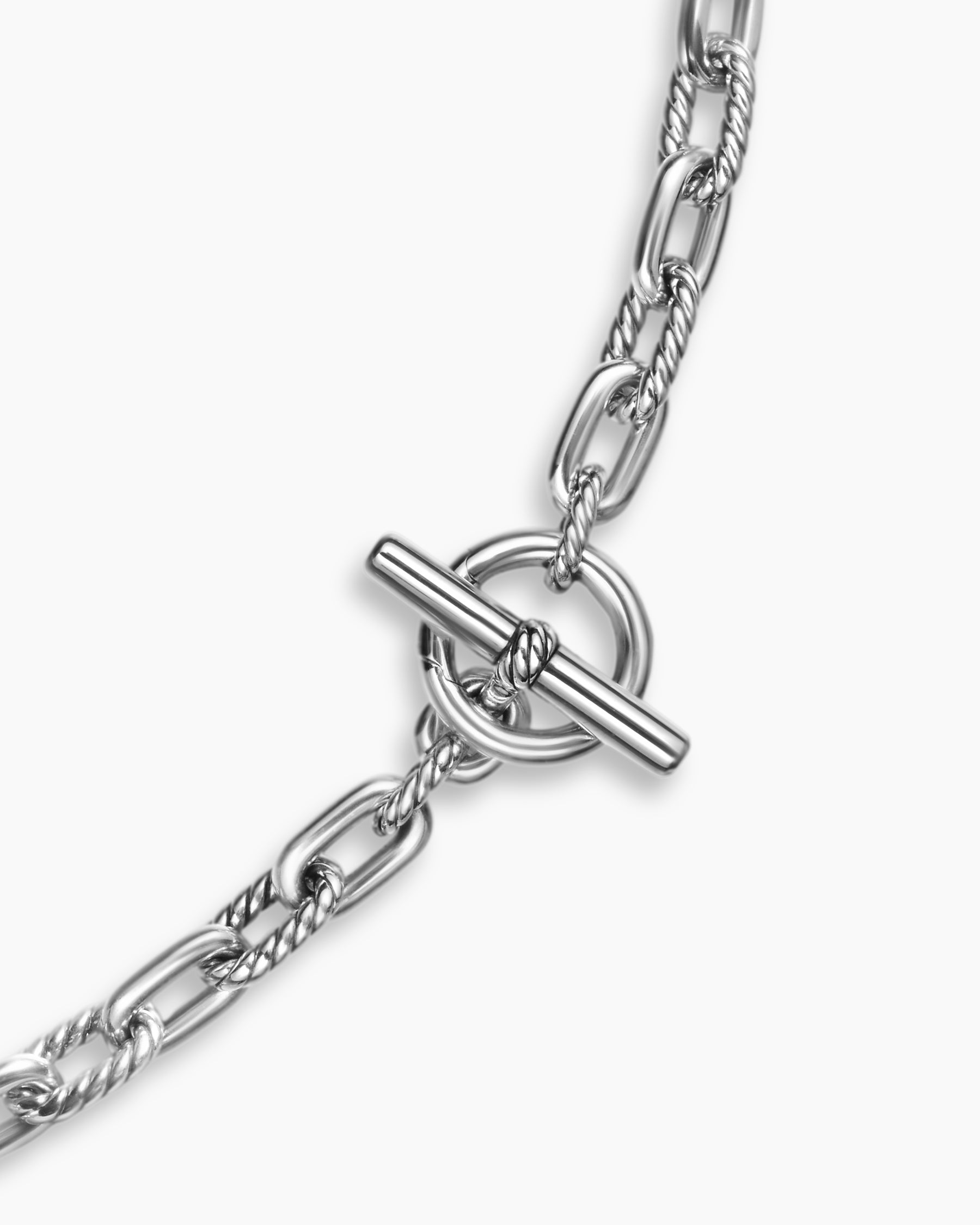 DY Madison Toggle Chain Necklace in Sterling Silver, 5.5mm - Image 4