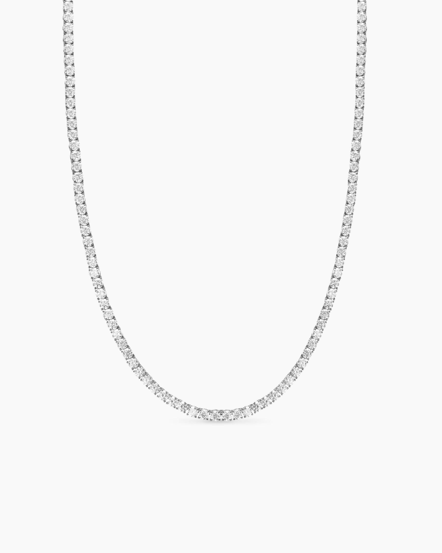 Tennis Necklace in 18K White Gold with Diamonds, 4mm