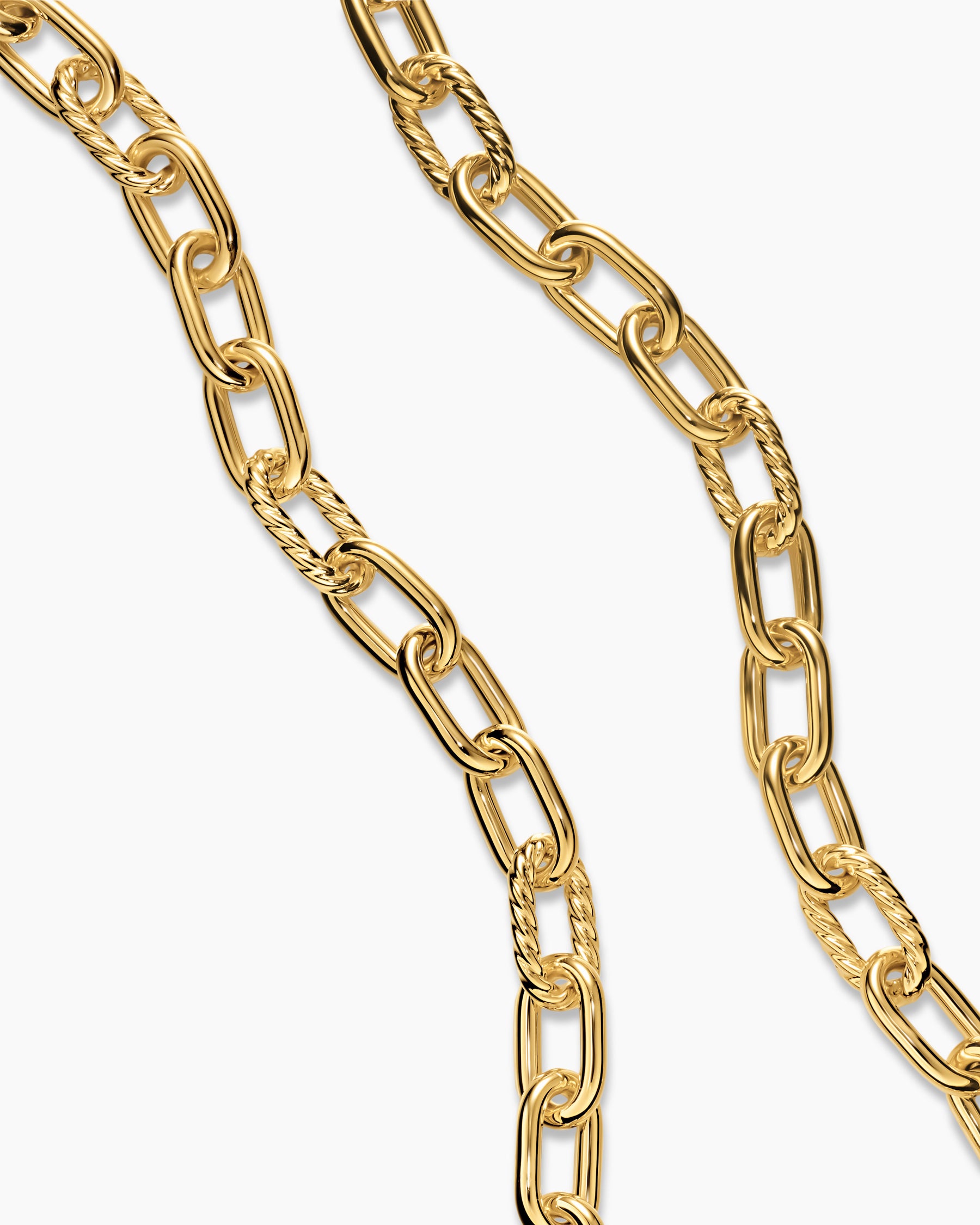 DY Madison Chain Necklace in 18K Yellow Gold, 8.5mm - Image 3