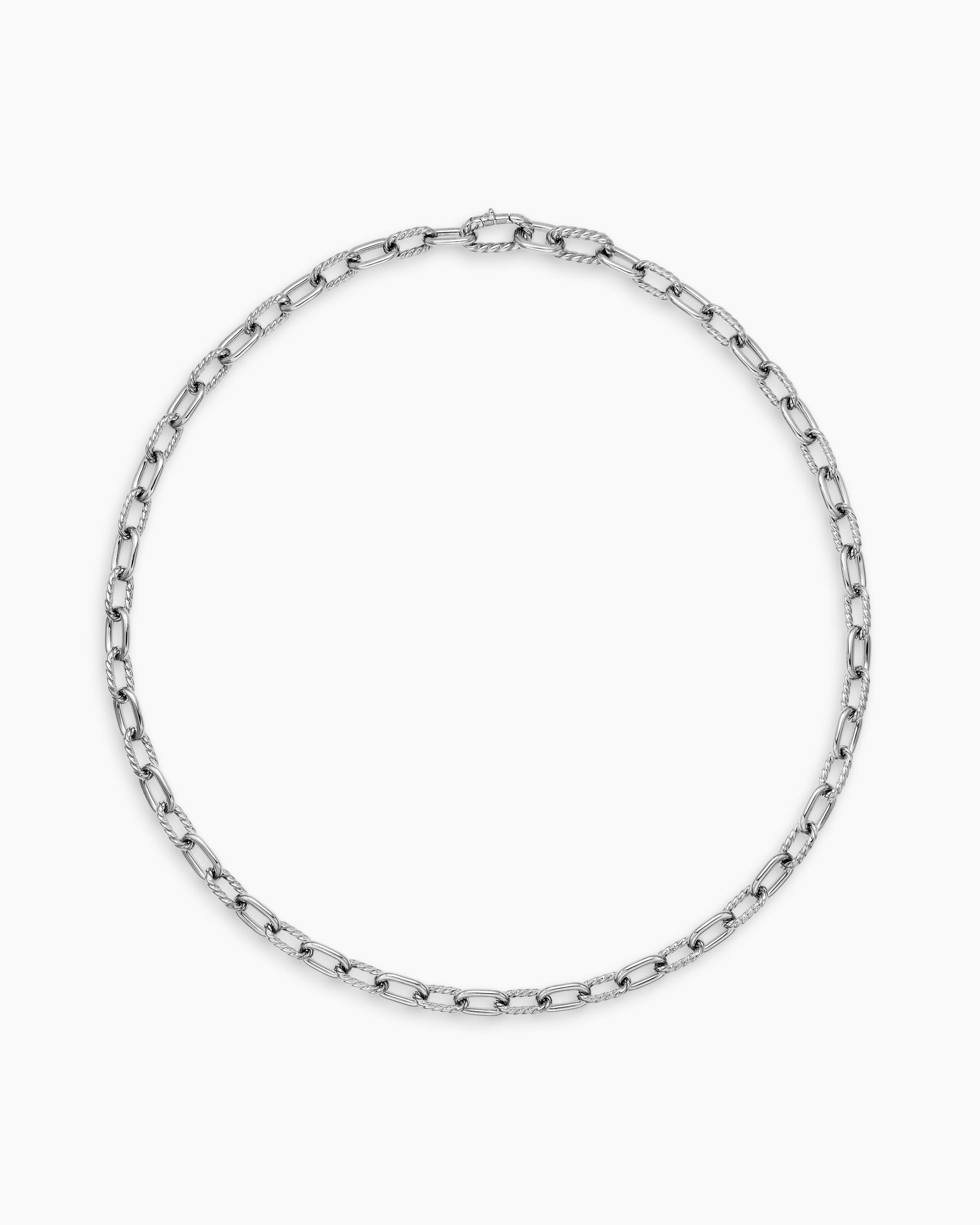 DY Madison Chain Necklace in Sterling Silver, 8.5mm - Image 4