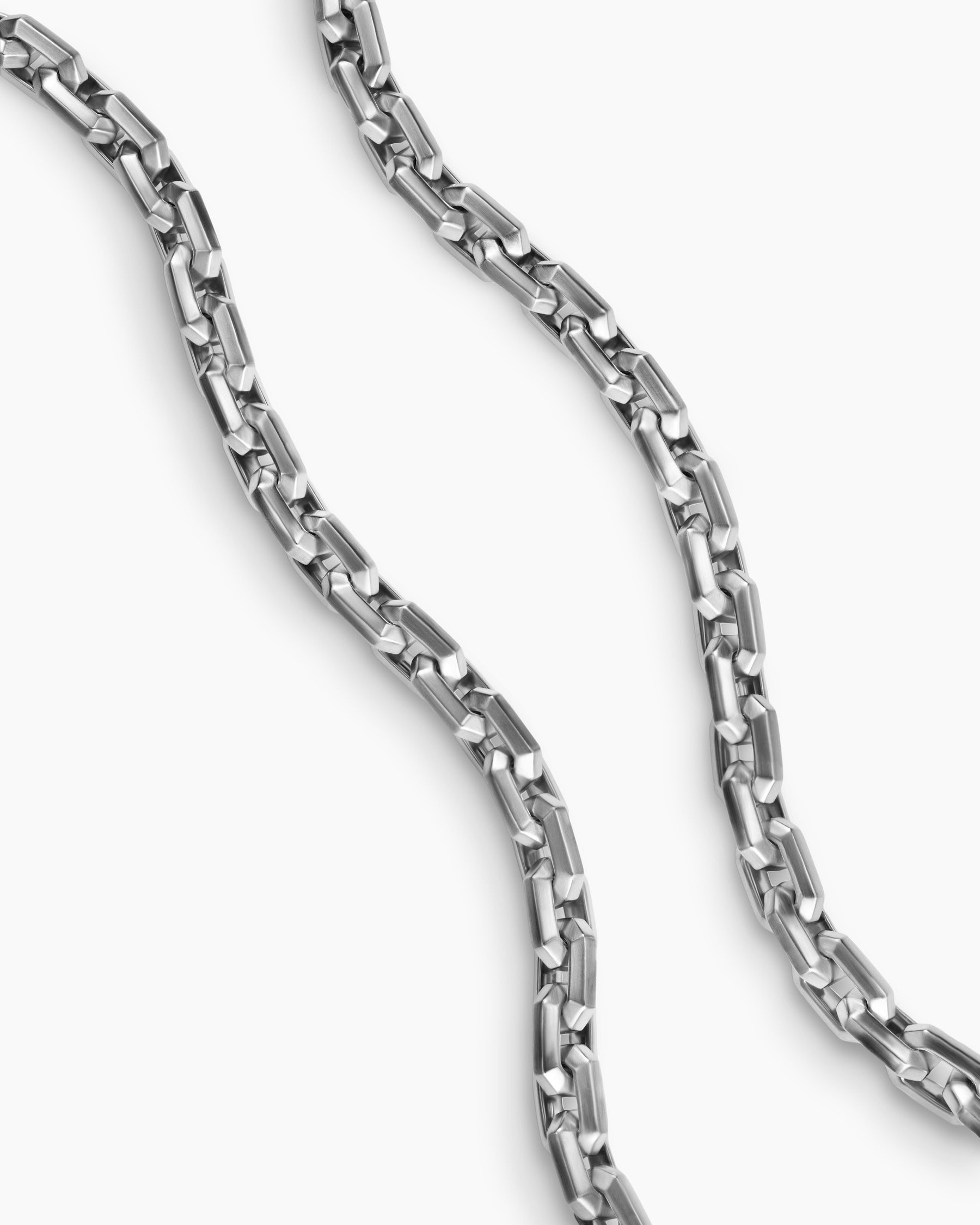 Streamline Link Necklace in Platinum, 5.5mm - Image 3