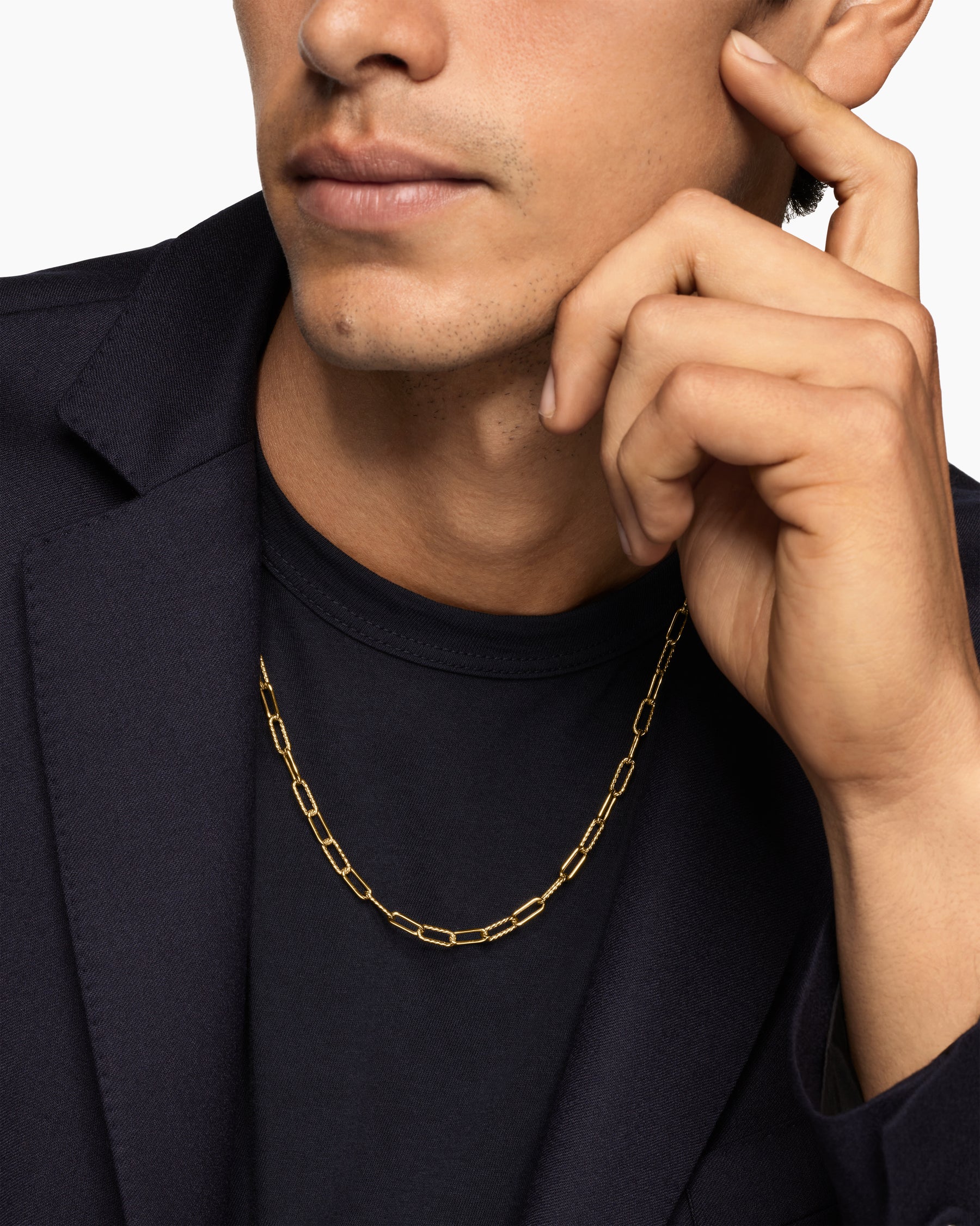 DY Madison Chain Necklace in 18K Yellow Gold, 4mm - Image 2