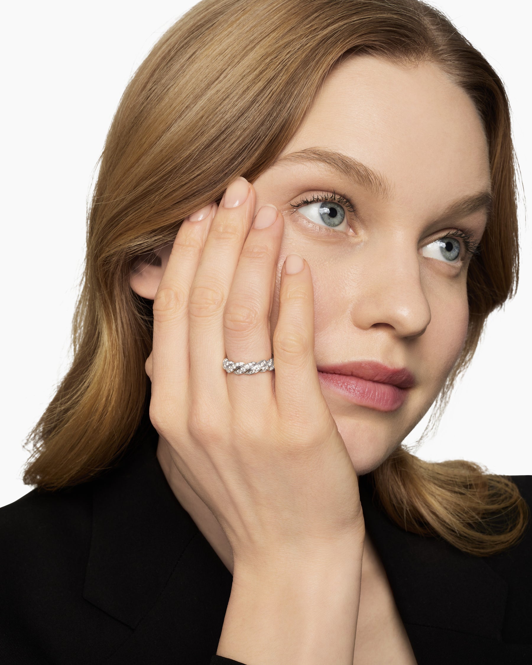 Sculpted Cable Flex Band Ring in 18K White Gold with Diamonds, 5mm - Image 7