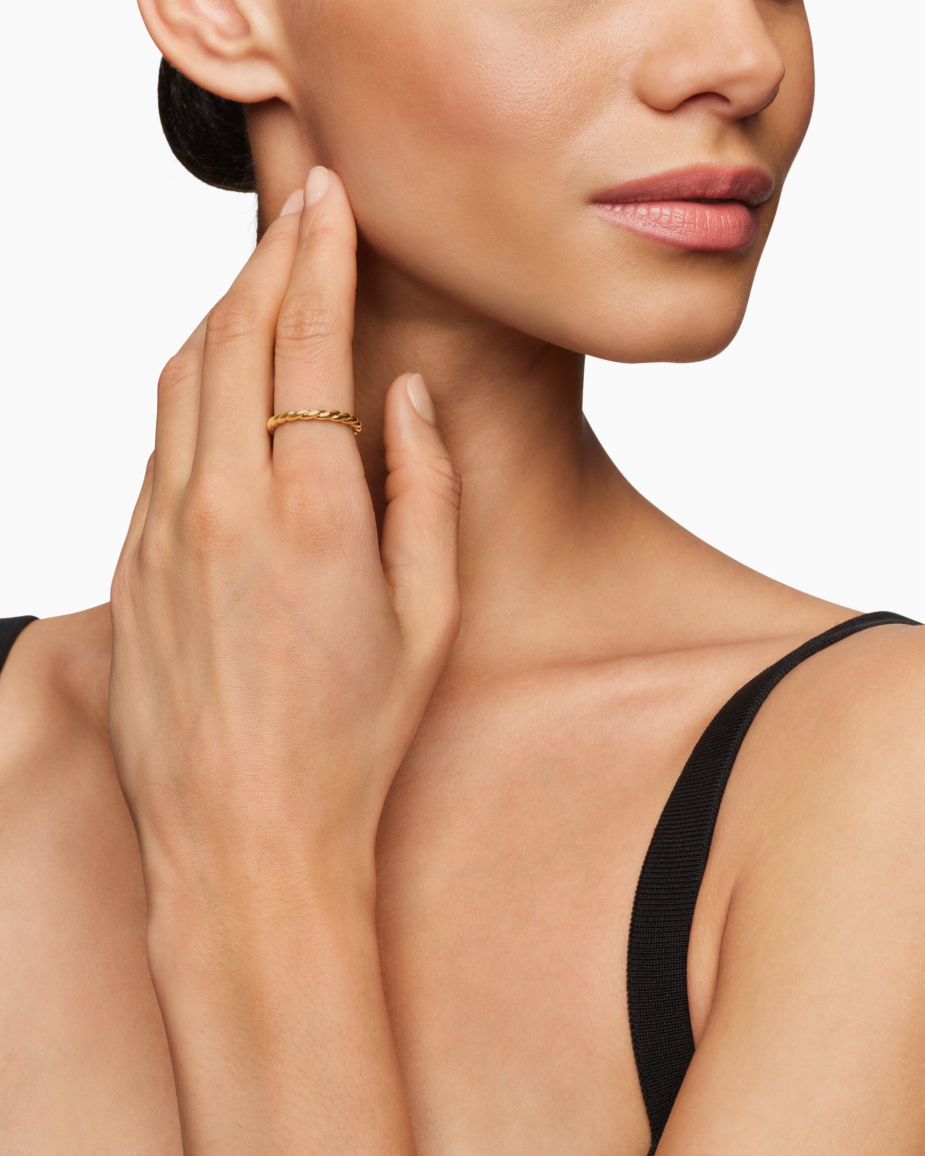 Petite Band Ring in 18K Yellow Gold, 2.7mm - Image 7