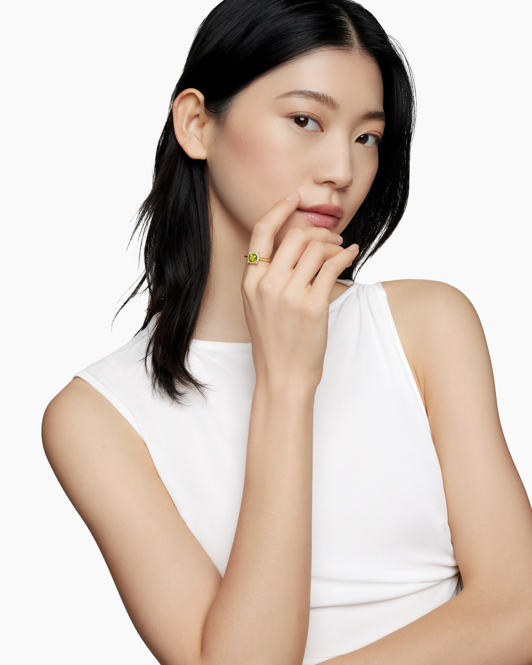 Alternative view of Petite Chatelaine Pavé Bezel Ring in 18K Yellow Gold with Peridot and Diamonds, 7mm