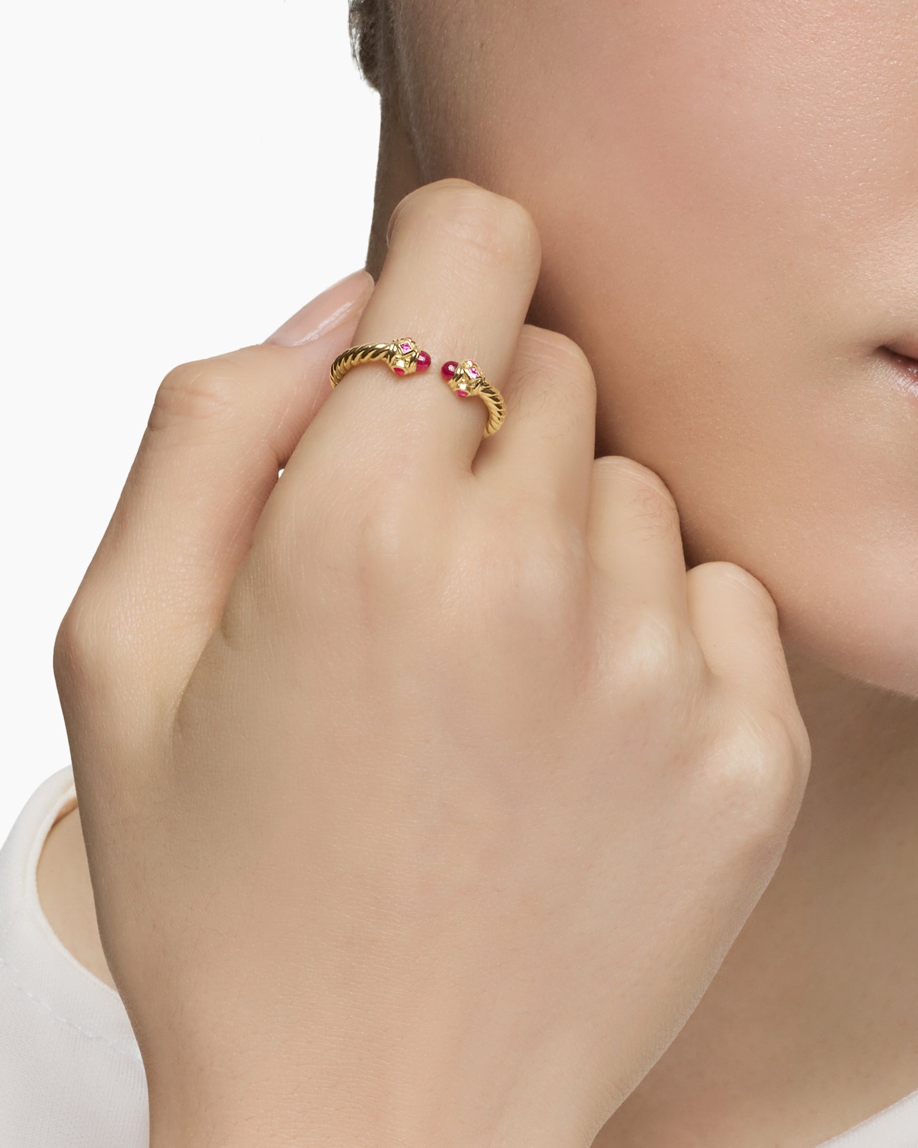 Renaissance Ring in 18K Yellow Gold with Rubies, 2.3mm - Image 8