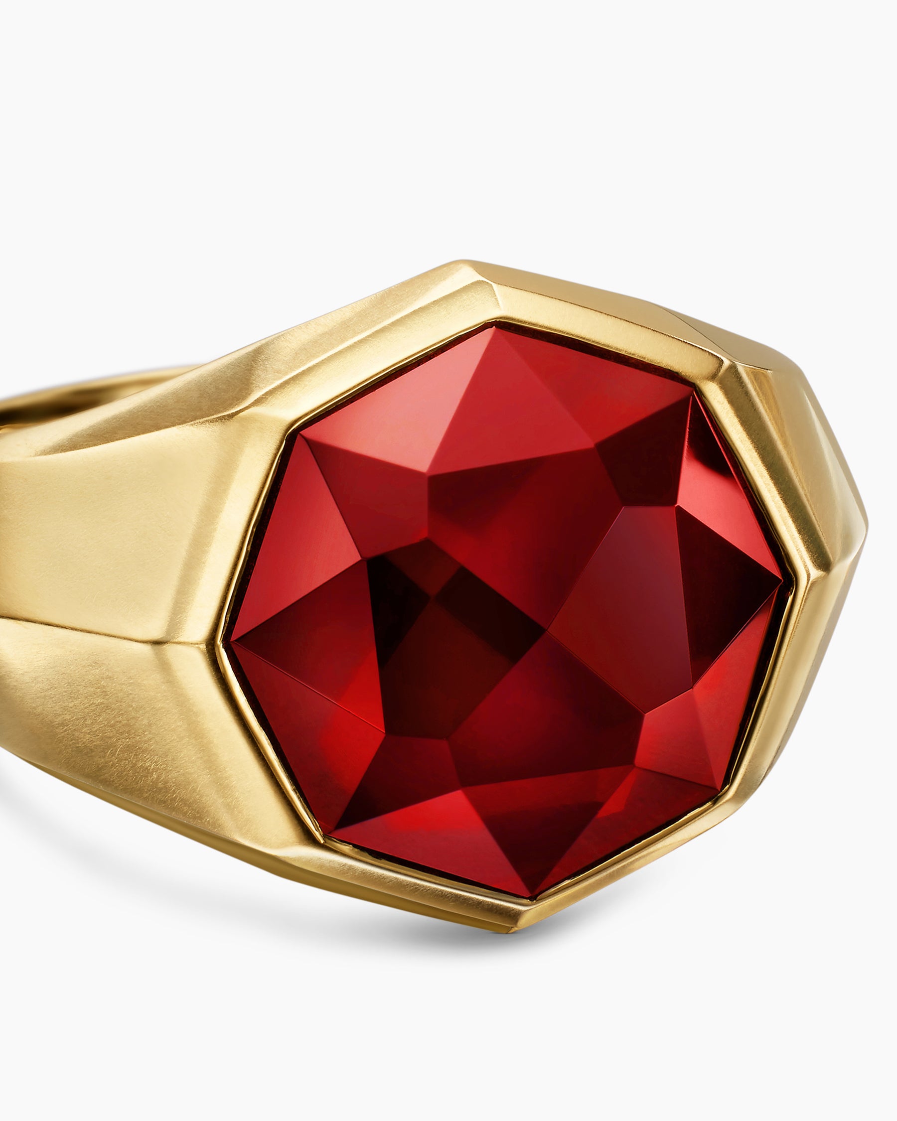 Faceted Signet Ring in 18K Yellow Gold with Garnet, 17.3mm - Image 5