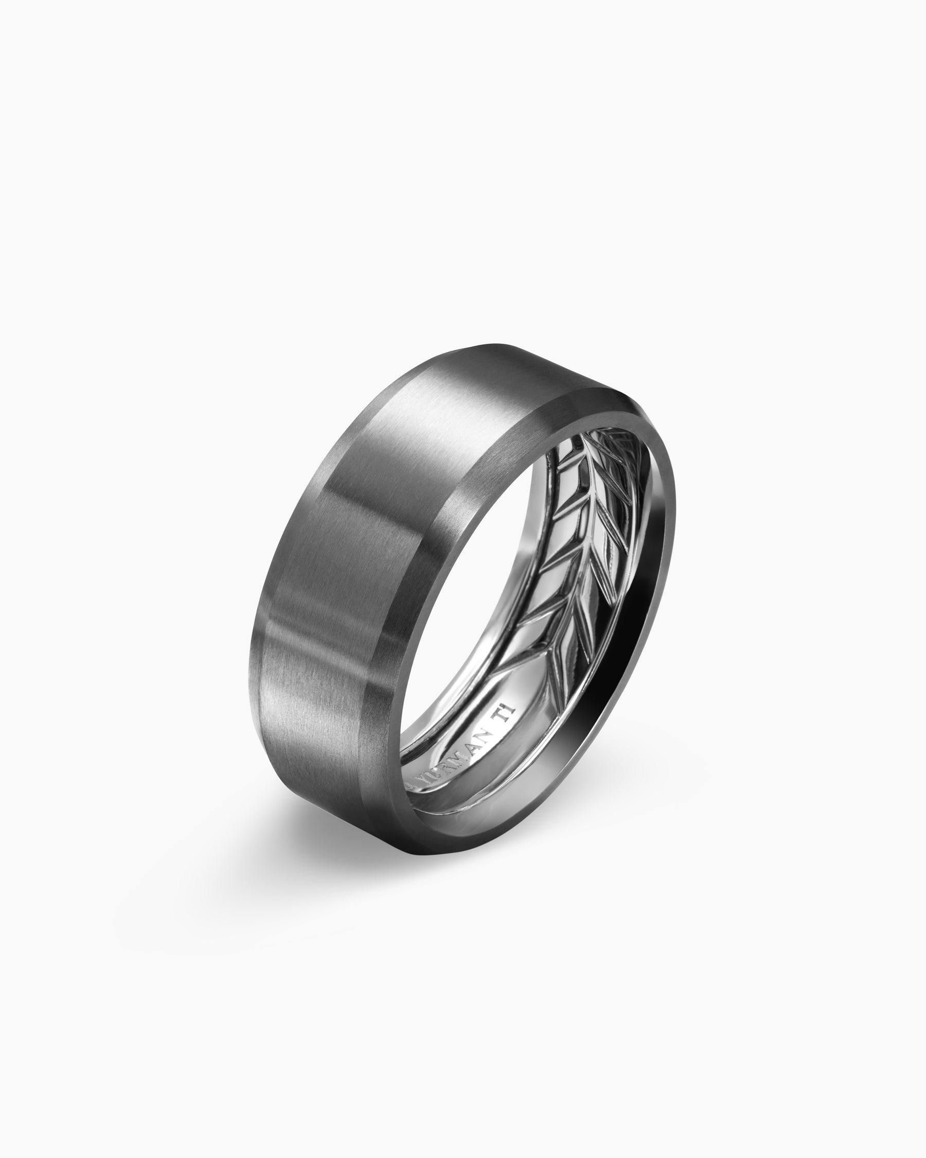 Streamline Beveled Band Ring in Grey Titanium, 8.5mm - Image 3