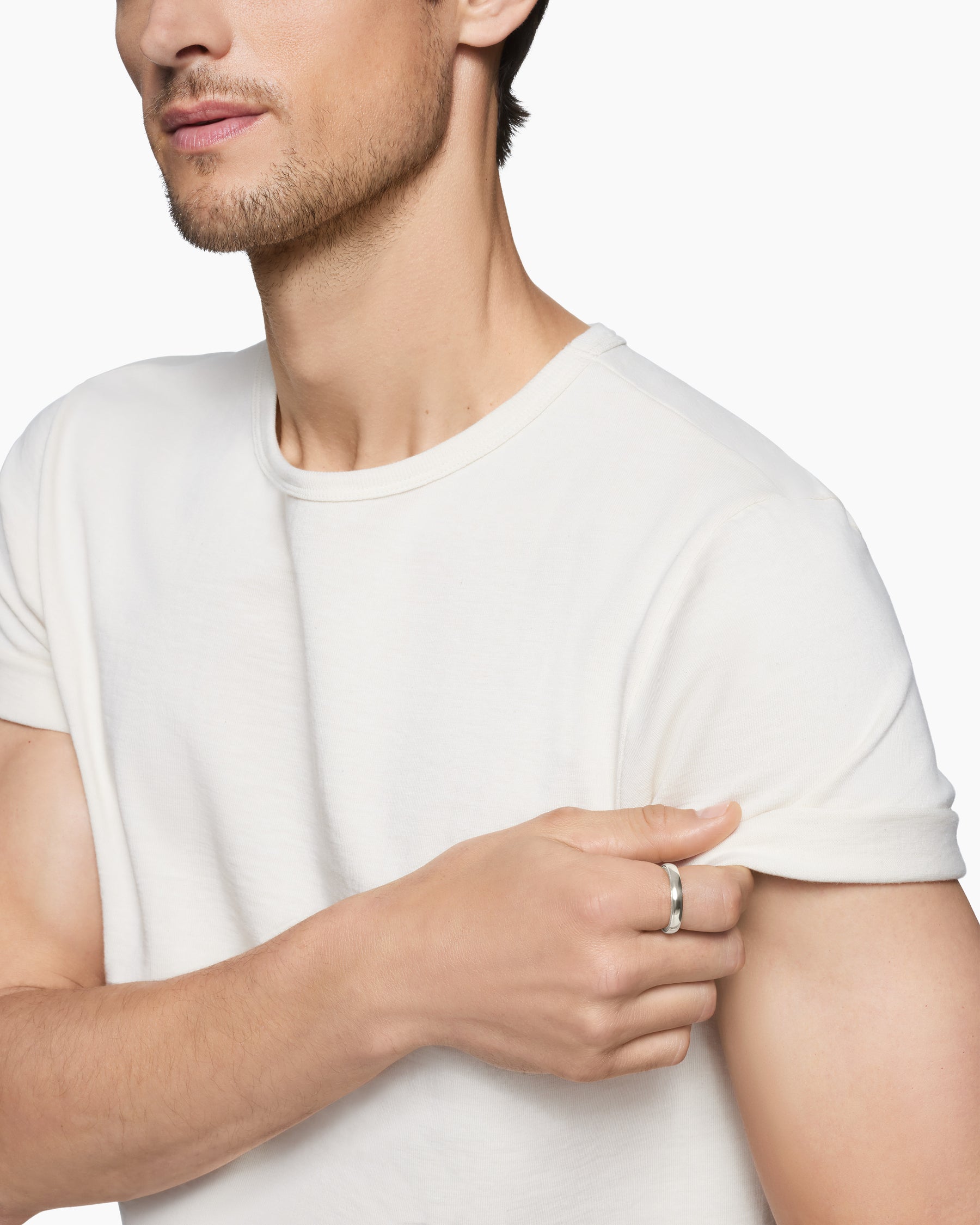 Alternative view of Streamline Band Ring in Platinum, 4mm