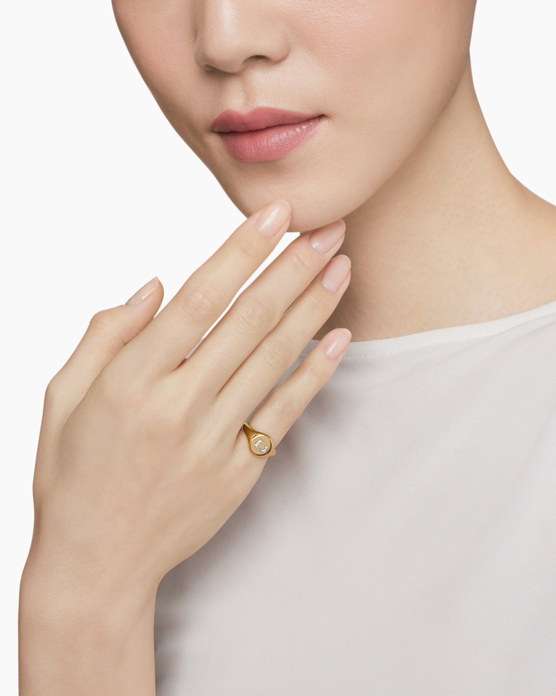 DY Initial Pinky Ring in 18K Yellow Gold with Diamond D, 9.8mm - Image 7