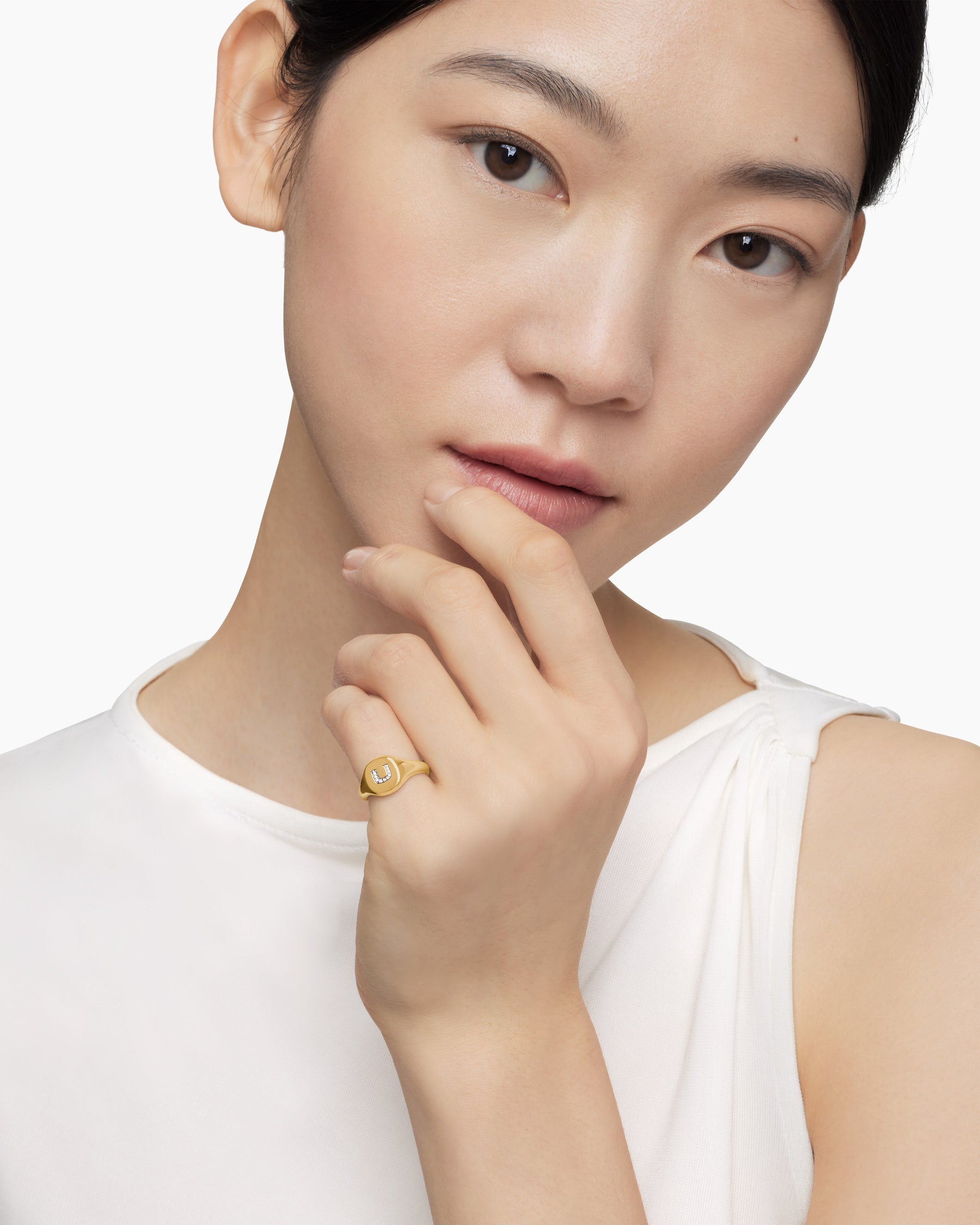 Alternative view of DY Initial Pinky Ring in 18K Yellow Gold with Diamond U, 9.8mm