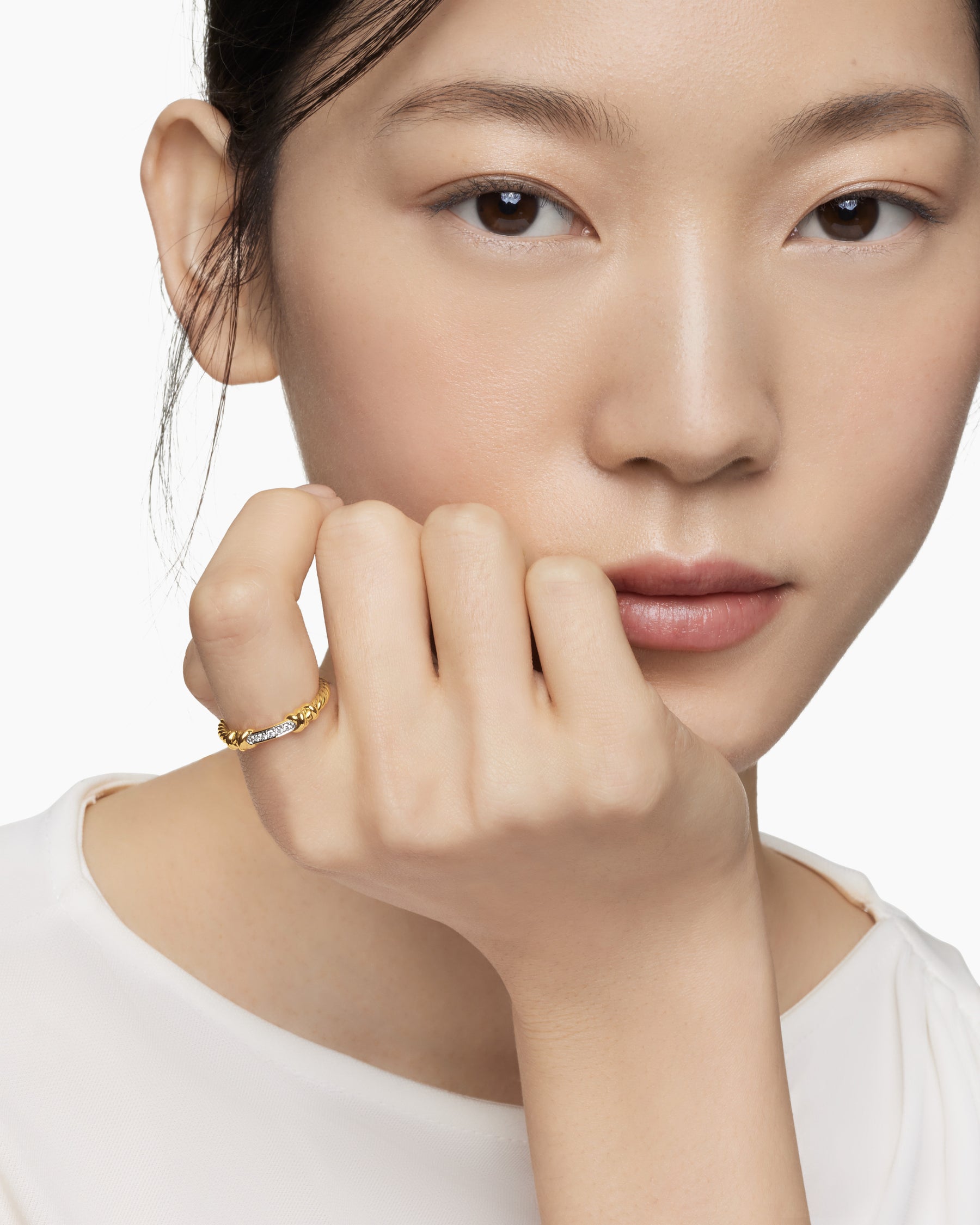 Petite Helena Wrap Band Ring in 18K Yellow Gold with Diamonds, 4mm - Image 8