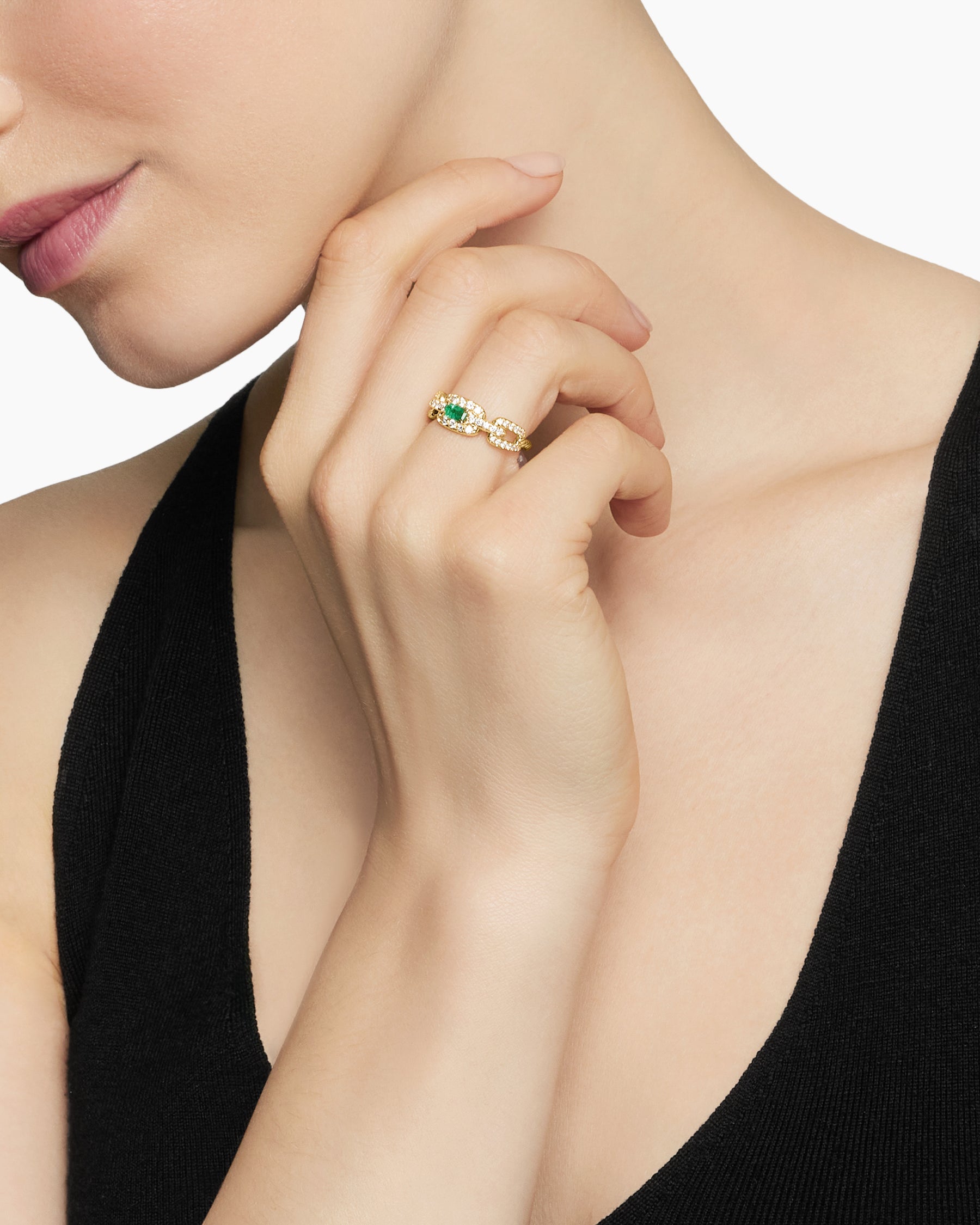 Alternative view of Stax Chain Link Stone Ring in 18K Yellow Gold with Diamonds and Emerald, 7mm