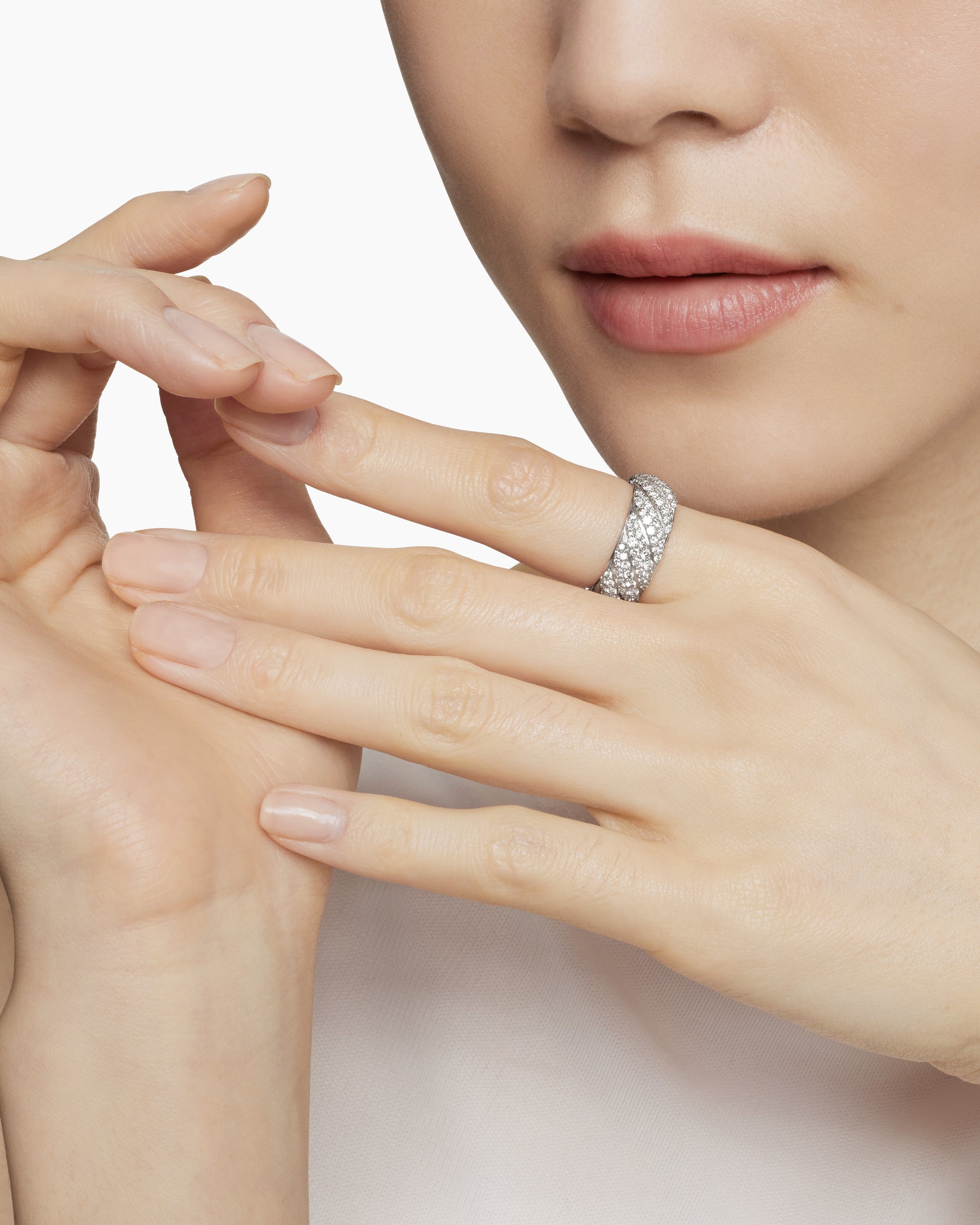 Sculpted Cable Band Ring in Sterling Silver with Diamonds, 7.5mm - Image 8