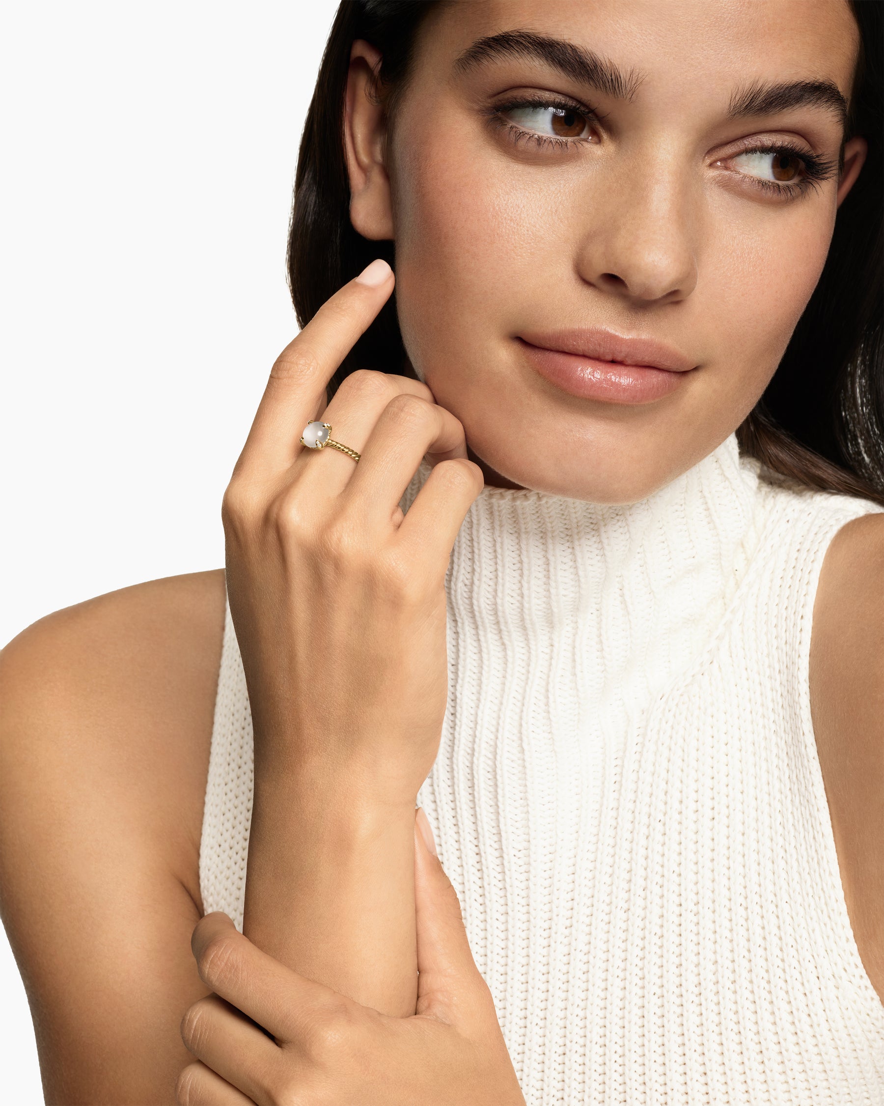 Petite Chatelaine Ring in 18K Yellow Gold with Blue Moonstone and Diamonds, 8mm - Image 2