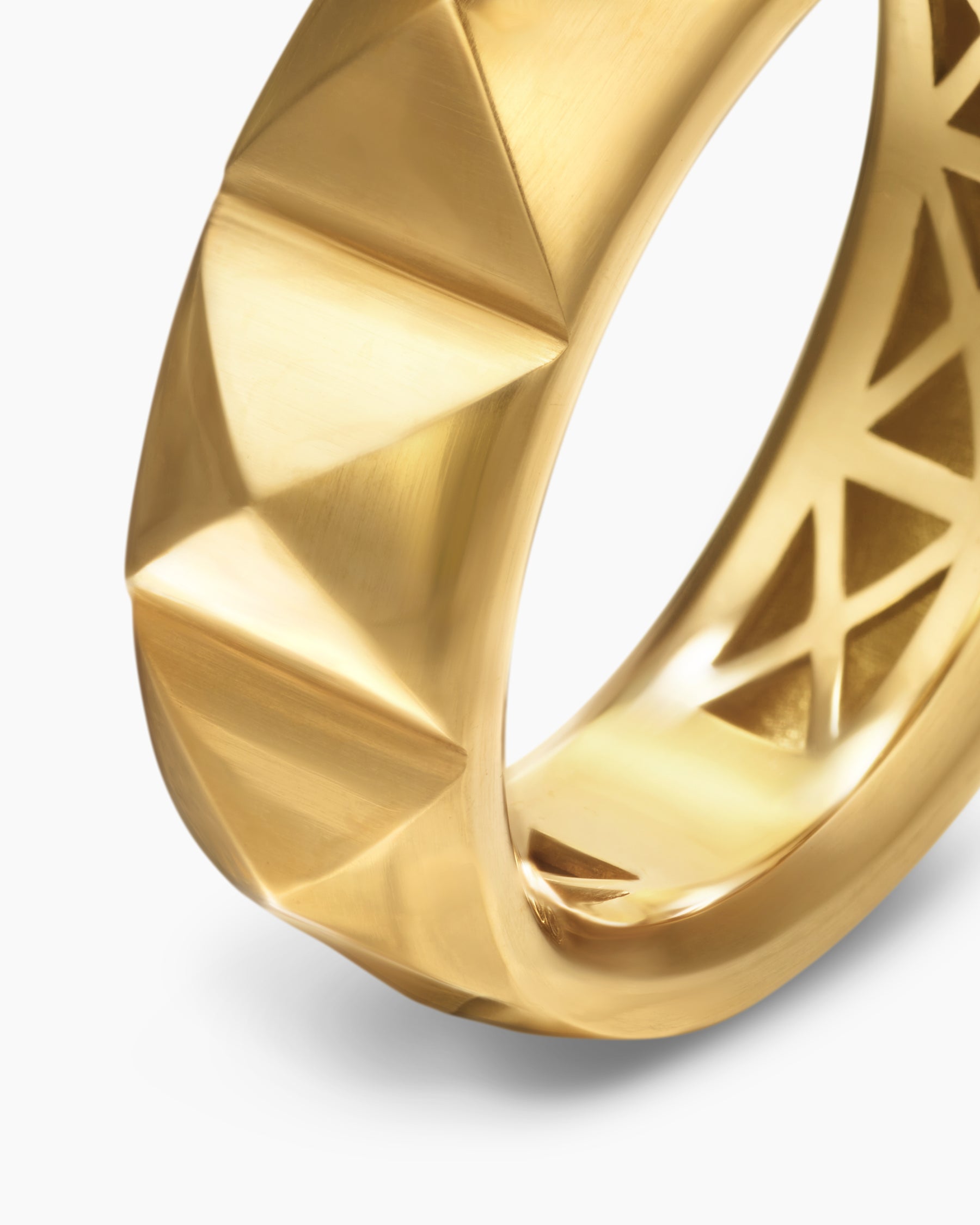 Pyramid Band Ring in 18K Yellow Gold, 6.5mm - Image 5