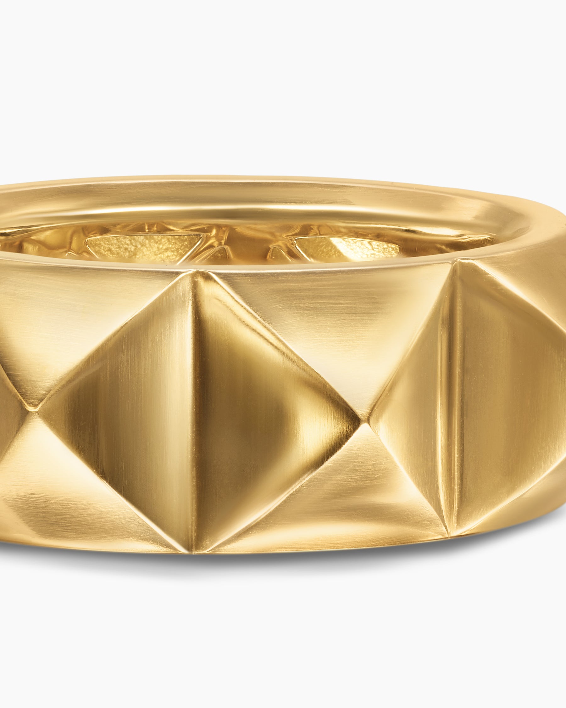 Pyramid Band Ring in 18K Yellow Gold, 9mm - Image 5