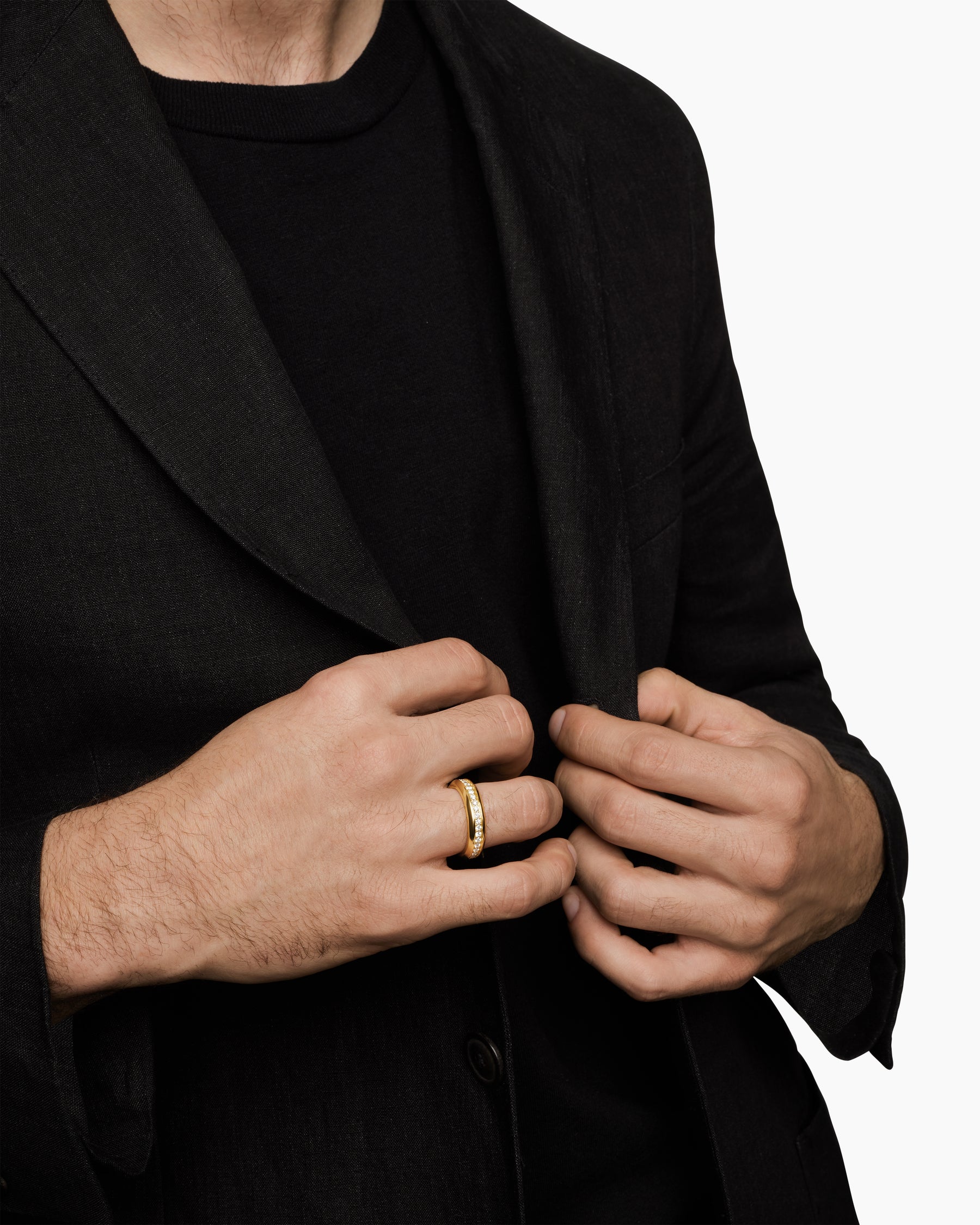 Alternative view of Beveled Band Ring in 18K Yellow Gold with Diamonds, 6mm