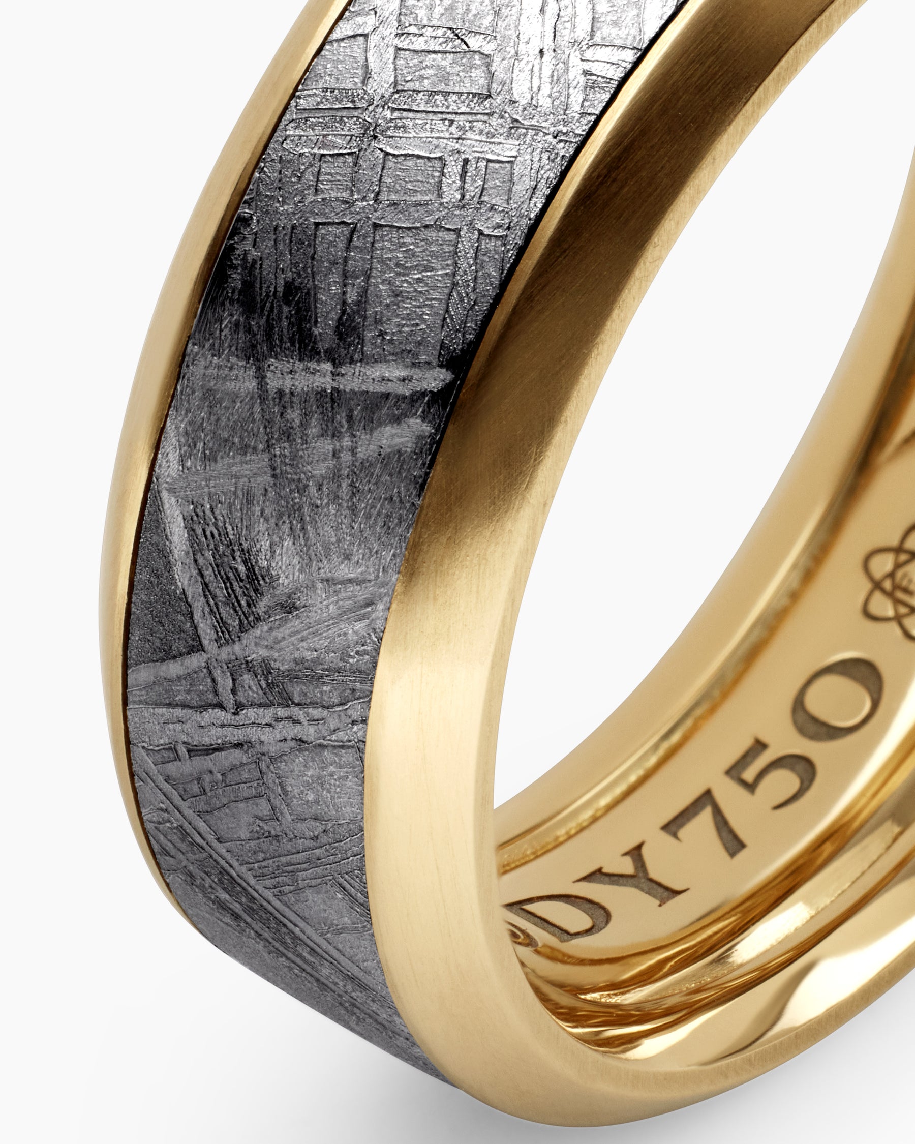 Beveled Band Ring in 18K Yellow Gold with Meteorite, 8.5mm - Image 6