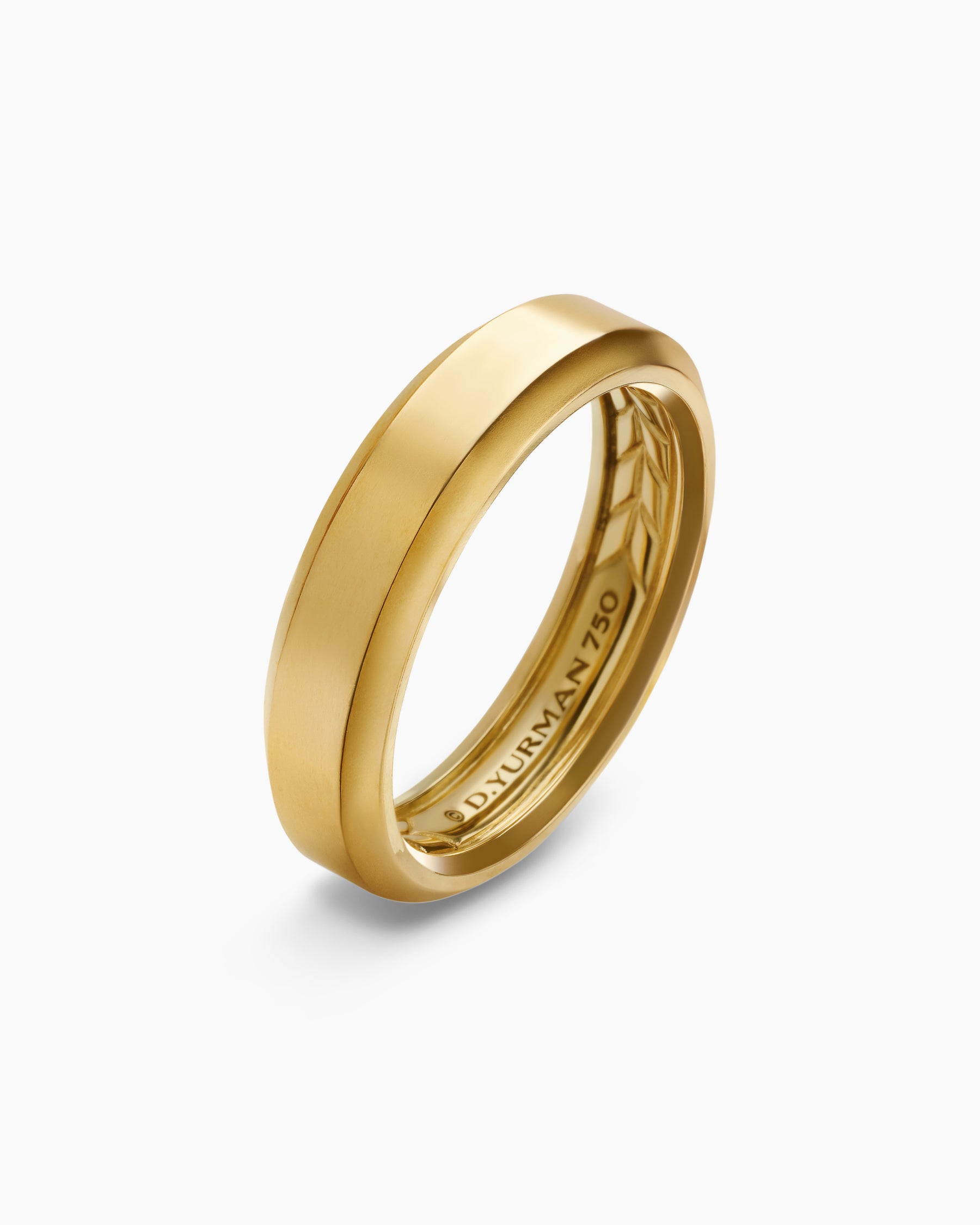 Beveled Band Ring in 18K Yellow Gold, 6mm - Image 3