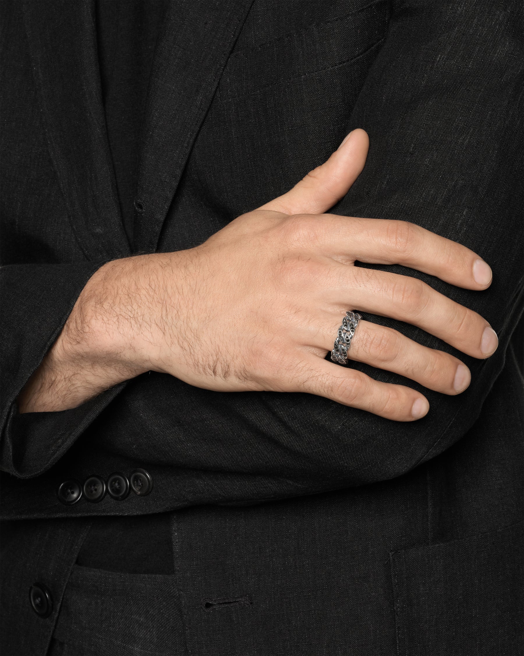 Alternative view of Curb Chain Band Ring in Sterling Silver with Black Diamonds, 8mm