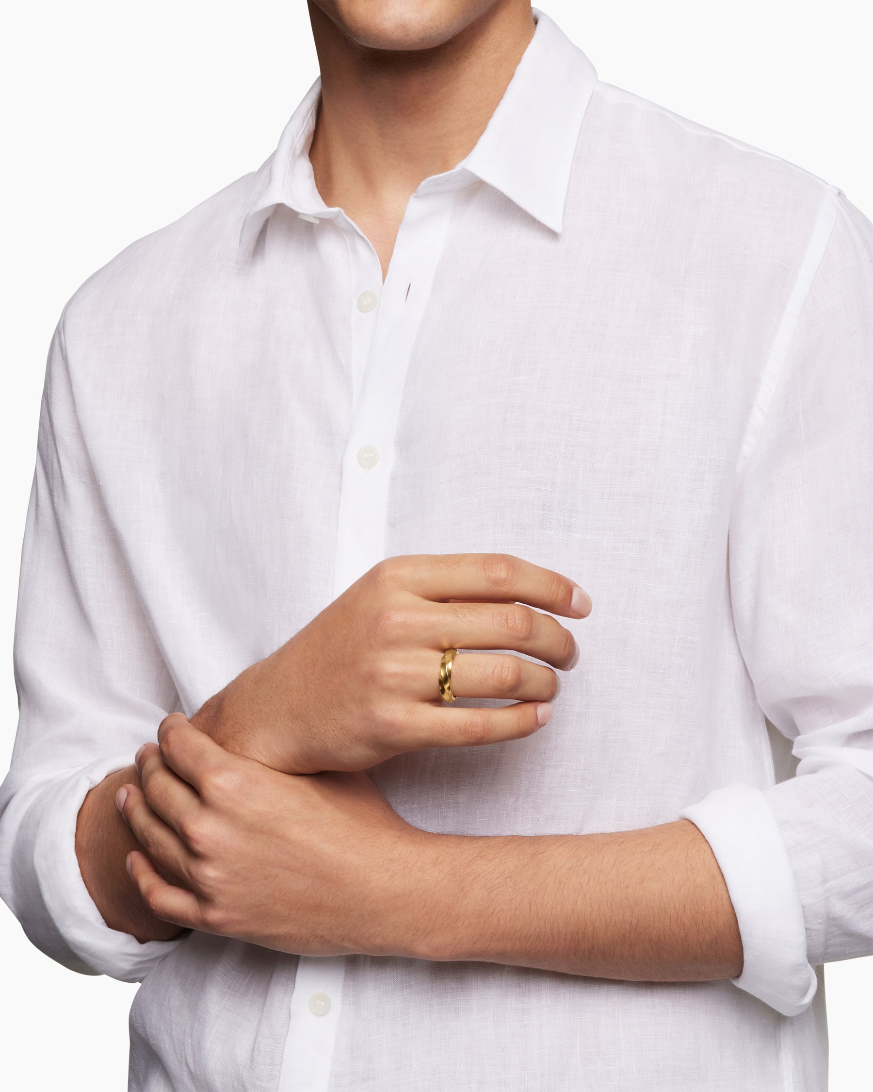 Alternative view of Cable Edge Band Ring in 18K Yellow Gold, 6mm