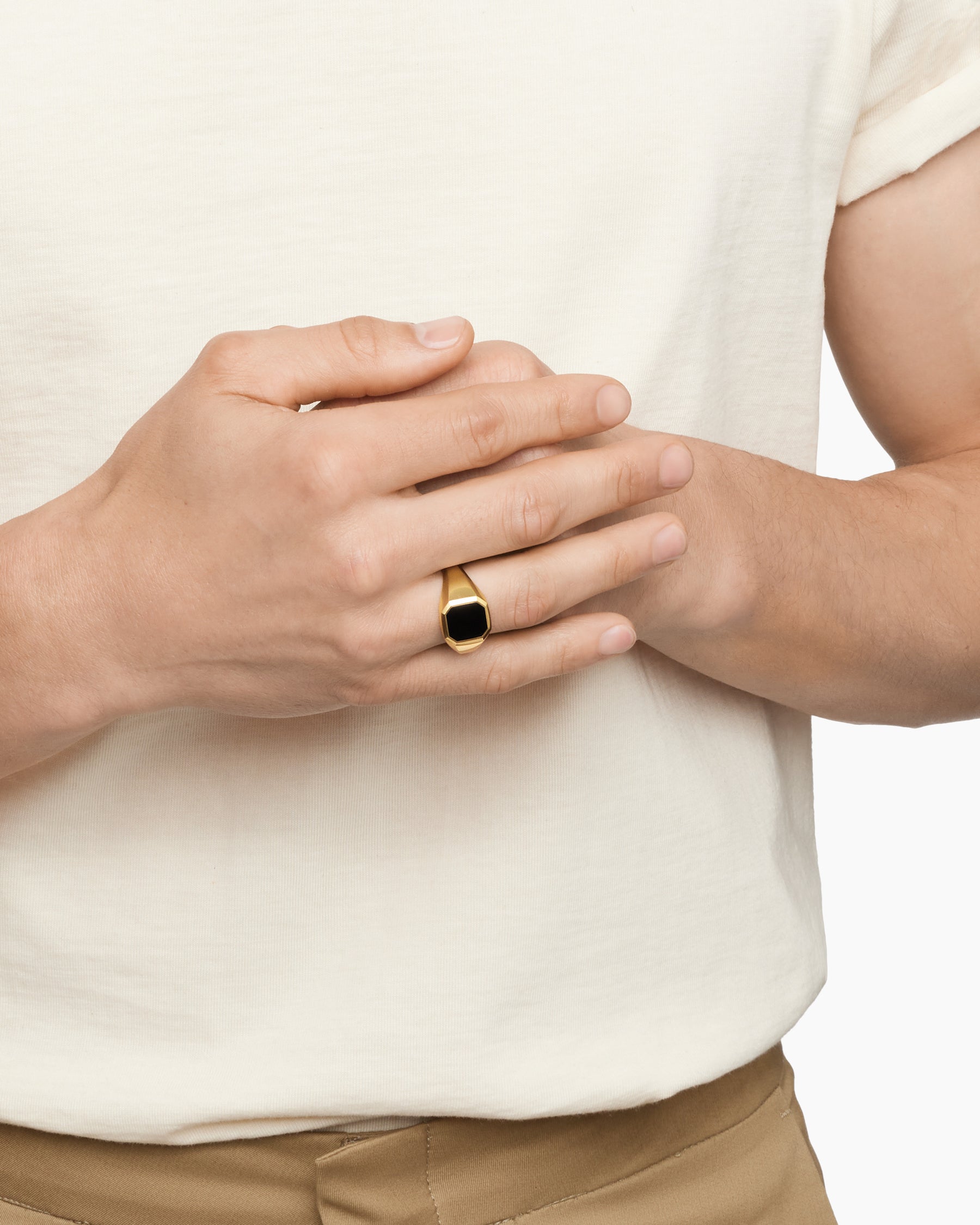 Streamline Signet Ring in 18K Yellow Gold with Black Onyx, 14mm - Image 7