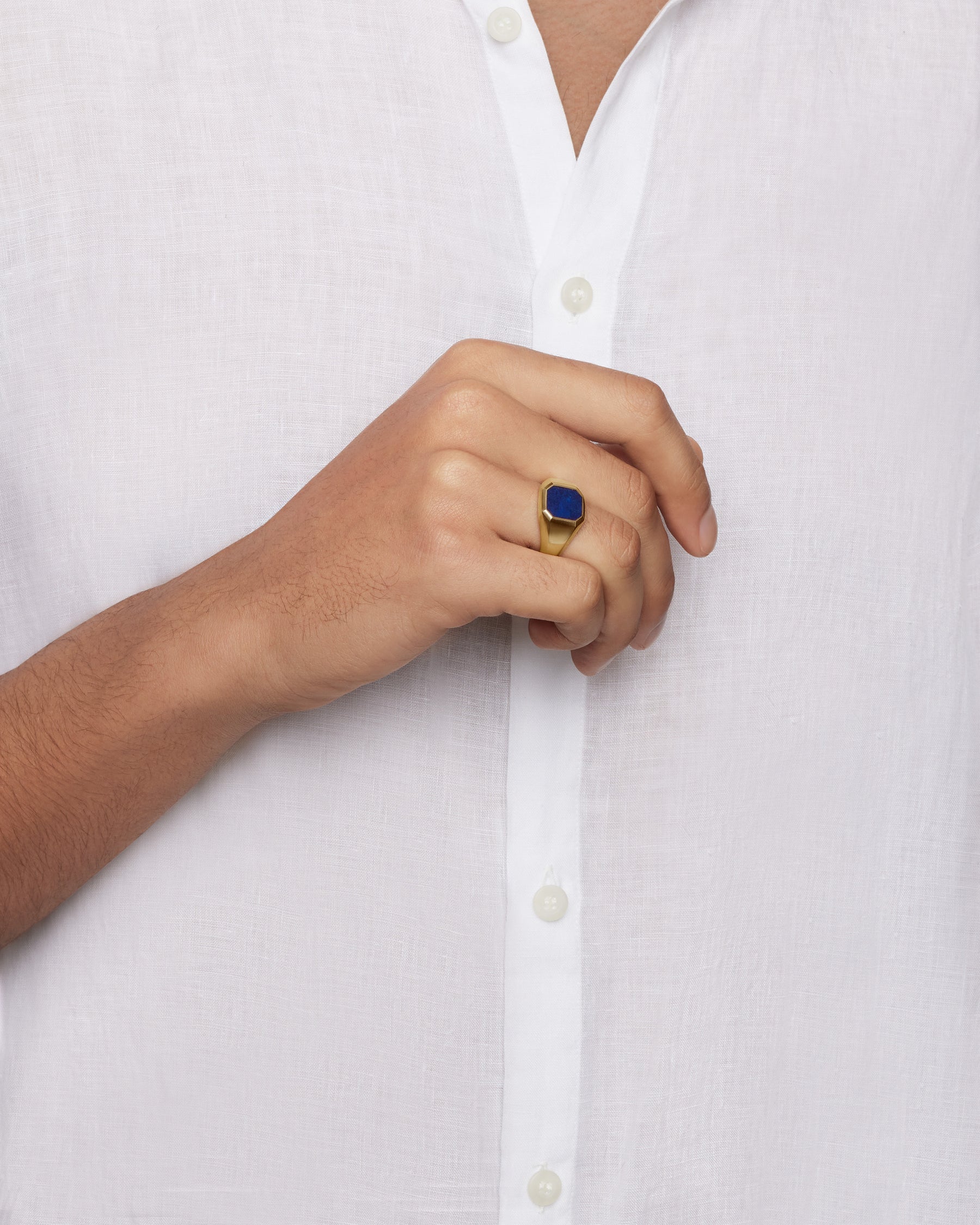 Alternative view of Streamline Signet Ring in 18K Yellow Gold with Lapis, 14mm