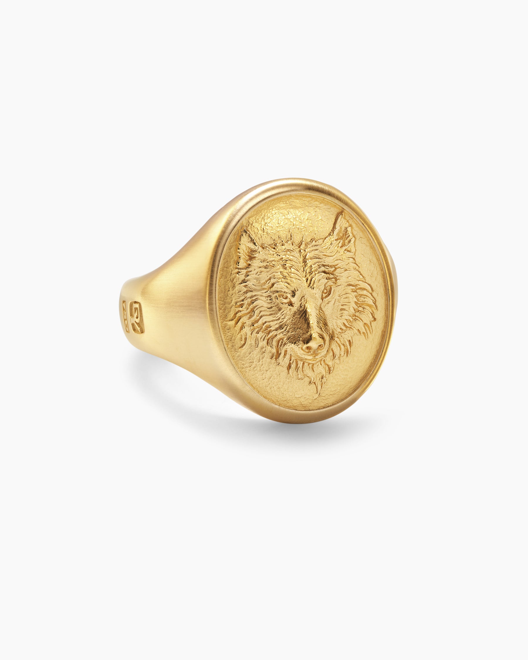 Petrvs Wolf Signet Ring in 18K Yellow Gold, 21.5mm