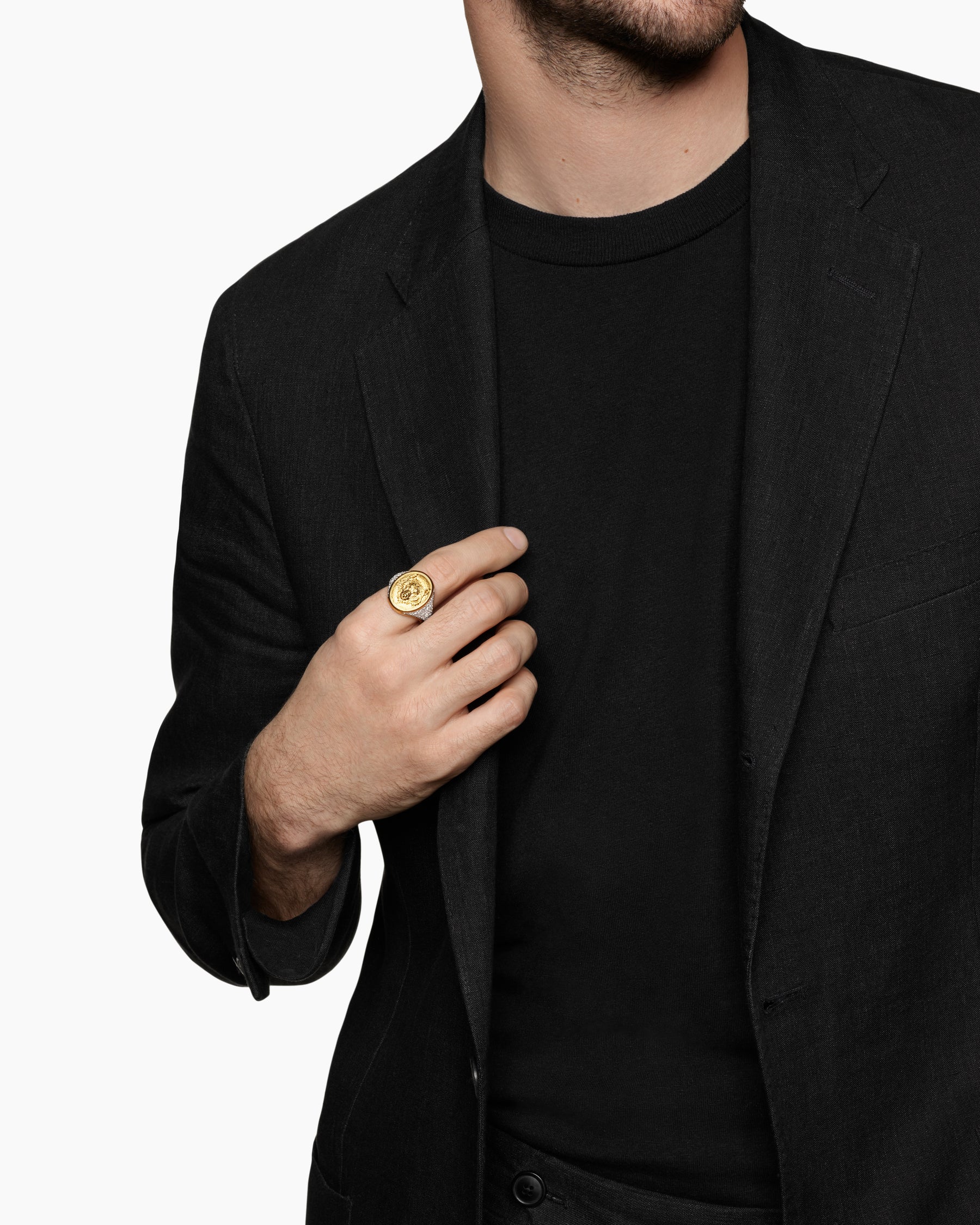 Alternative view of Petrvs Wolf Signet Ring in 18K Yellow Gold with Diamonds, 21.5mm