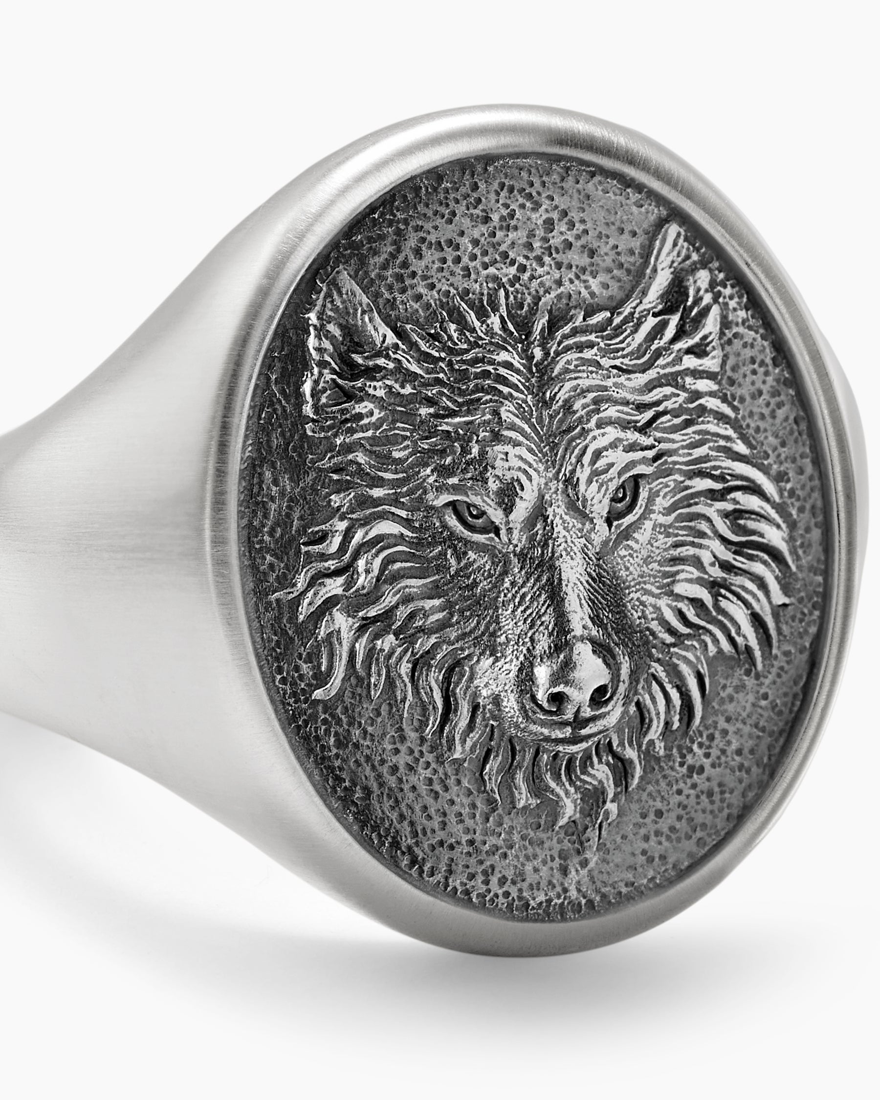 Petrvs Wolf Signet Ring in Sterling Silver, 21.5mm - Image 5