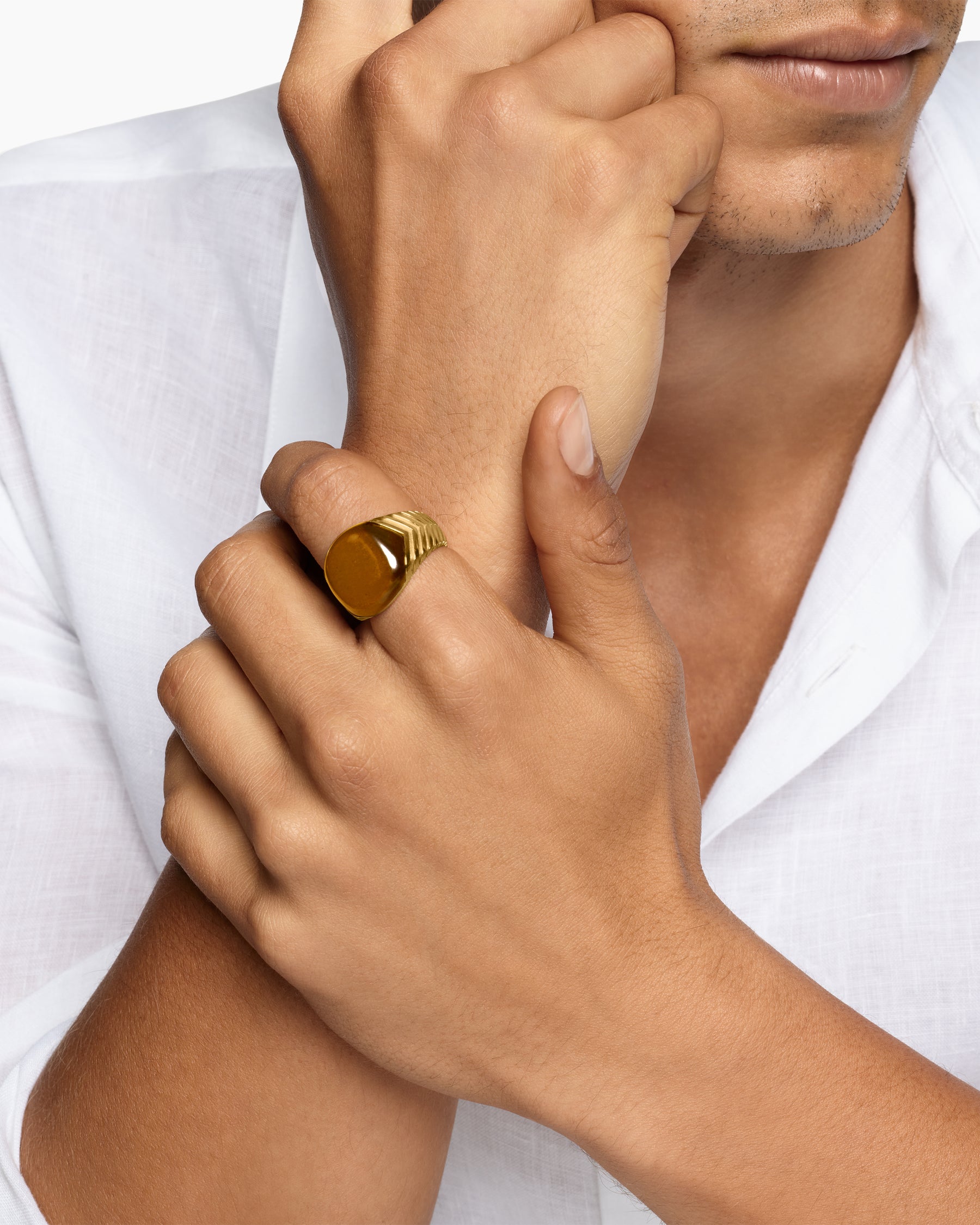 Alternative view of Chevron Signet Ring in 18K Yellow Gold with Tiger's Eye, 18mm