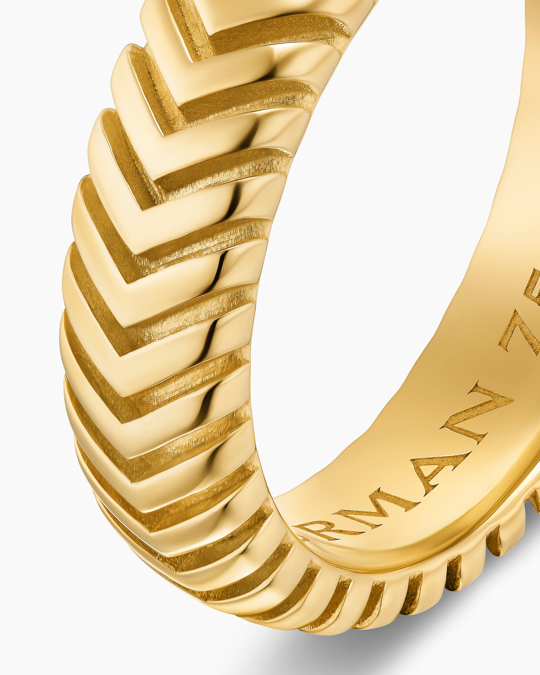 Chevron Band Ring in 18K Yellow Gold, 6mm - Image 6