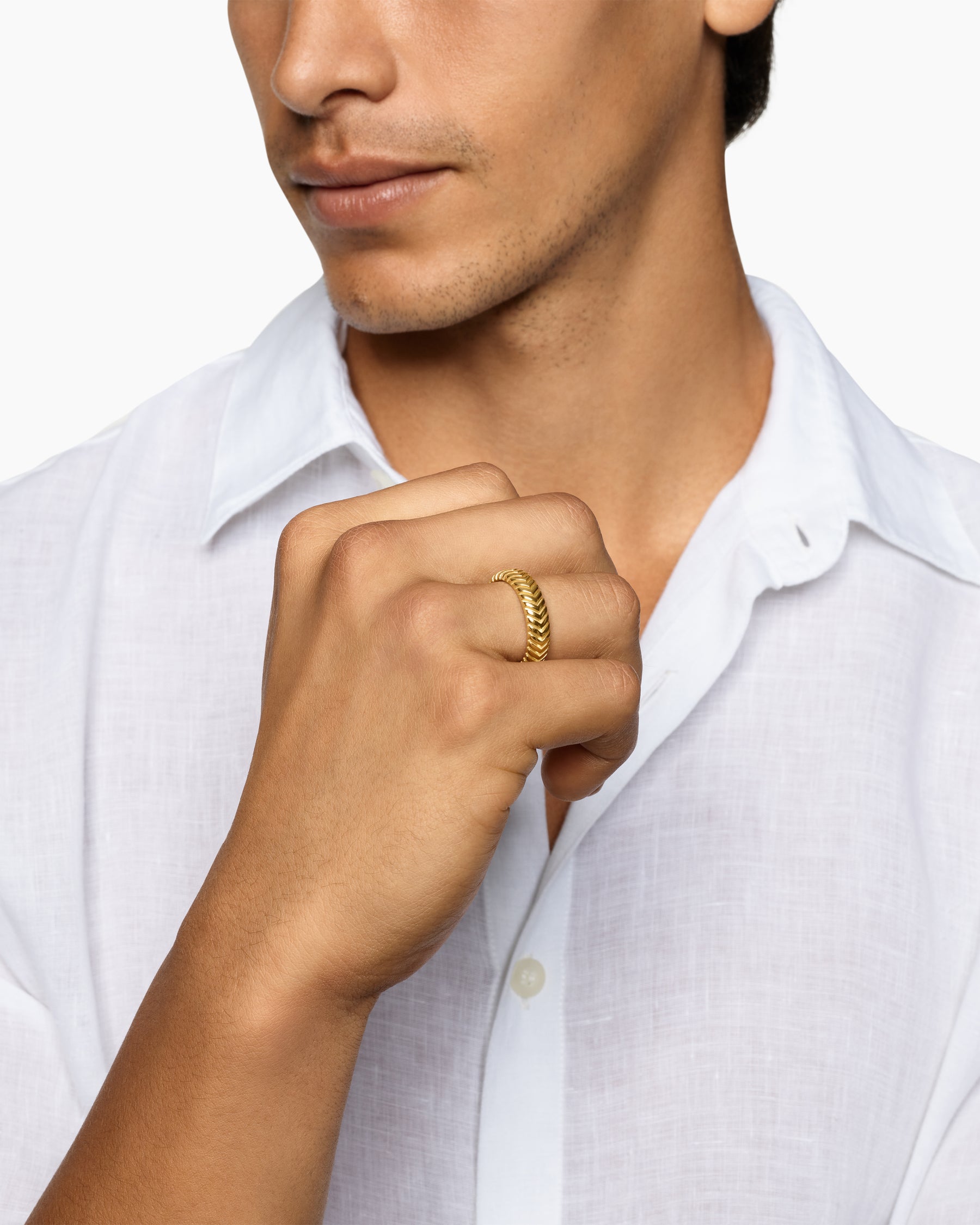 Alternative view of Chevron Band Ring in 18K Yellow Gold, 6mm