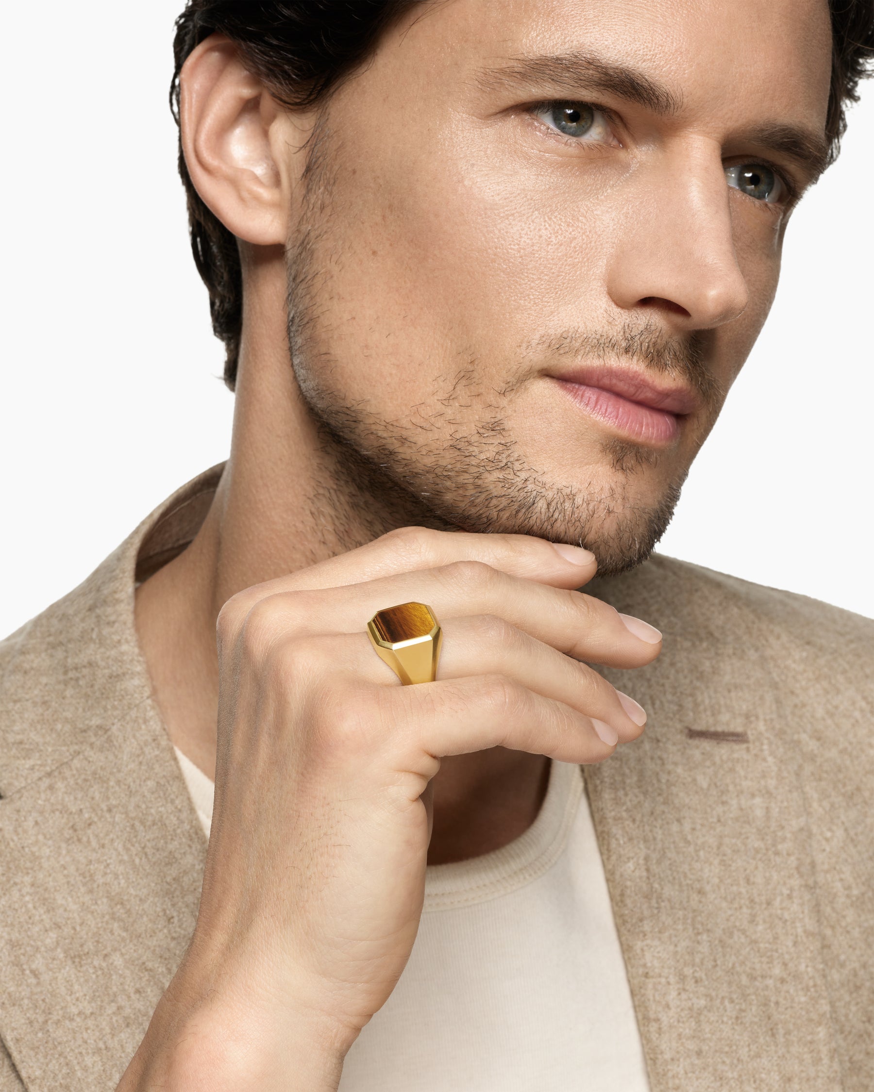 Alternative view of Streamline Signet Ring in 18K Yellow Gold with Tiger's Eye, 18mm