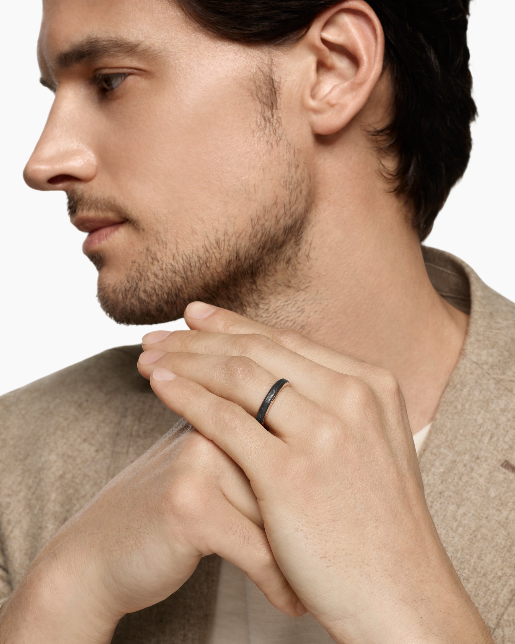 Alternative view of Streamline Band Ring in 18K Rose Gold with Forged Carbon, 4mm