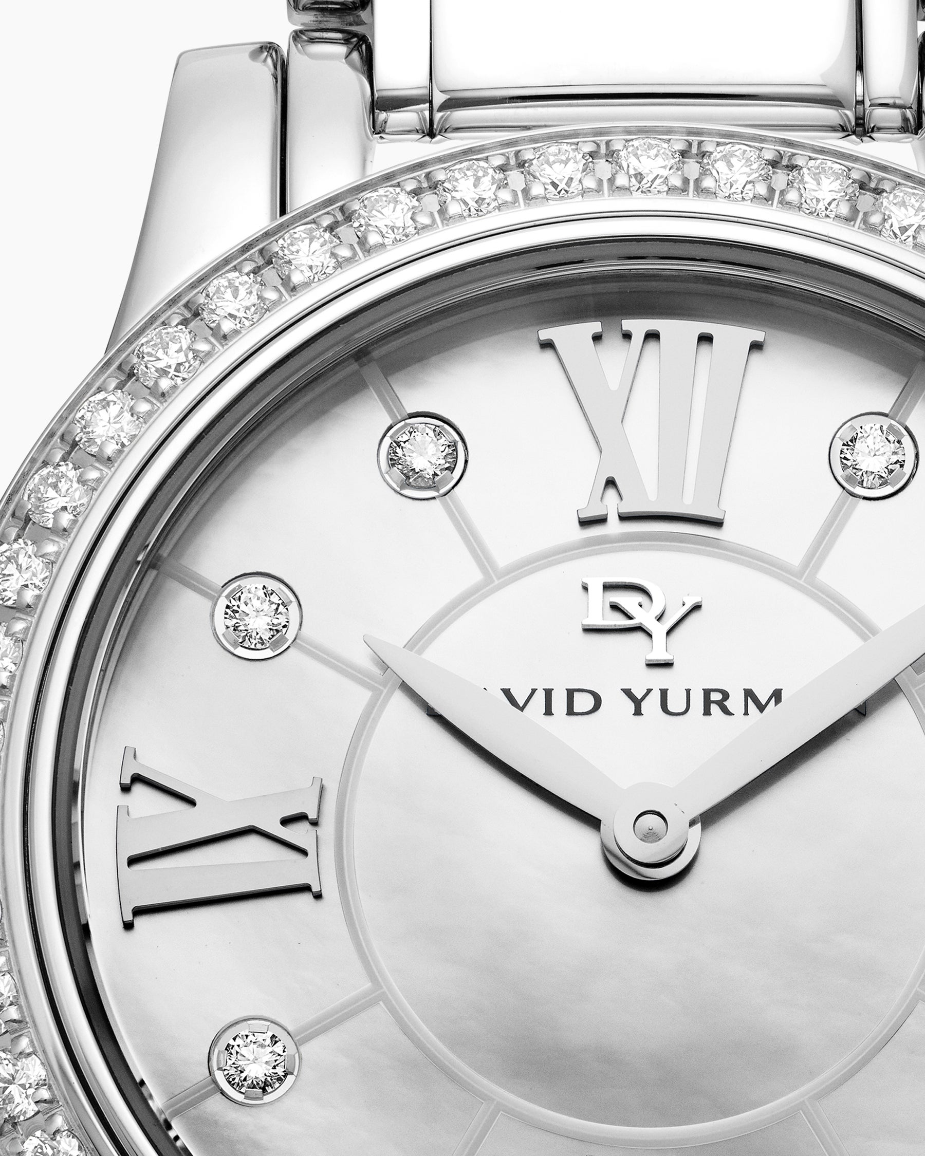 Classic Quartz Watch in Stainless Steel with Diamond Bezel, 30mm - Image 6