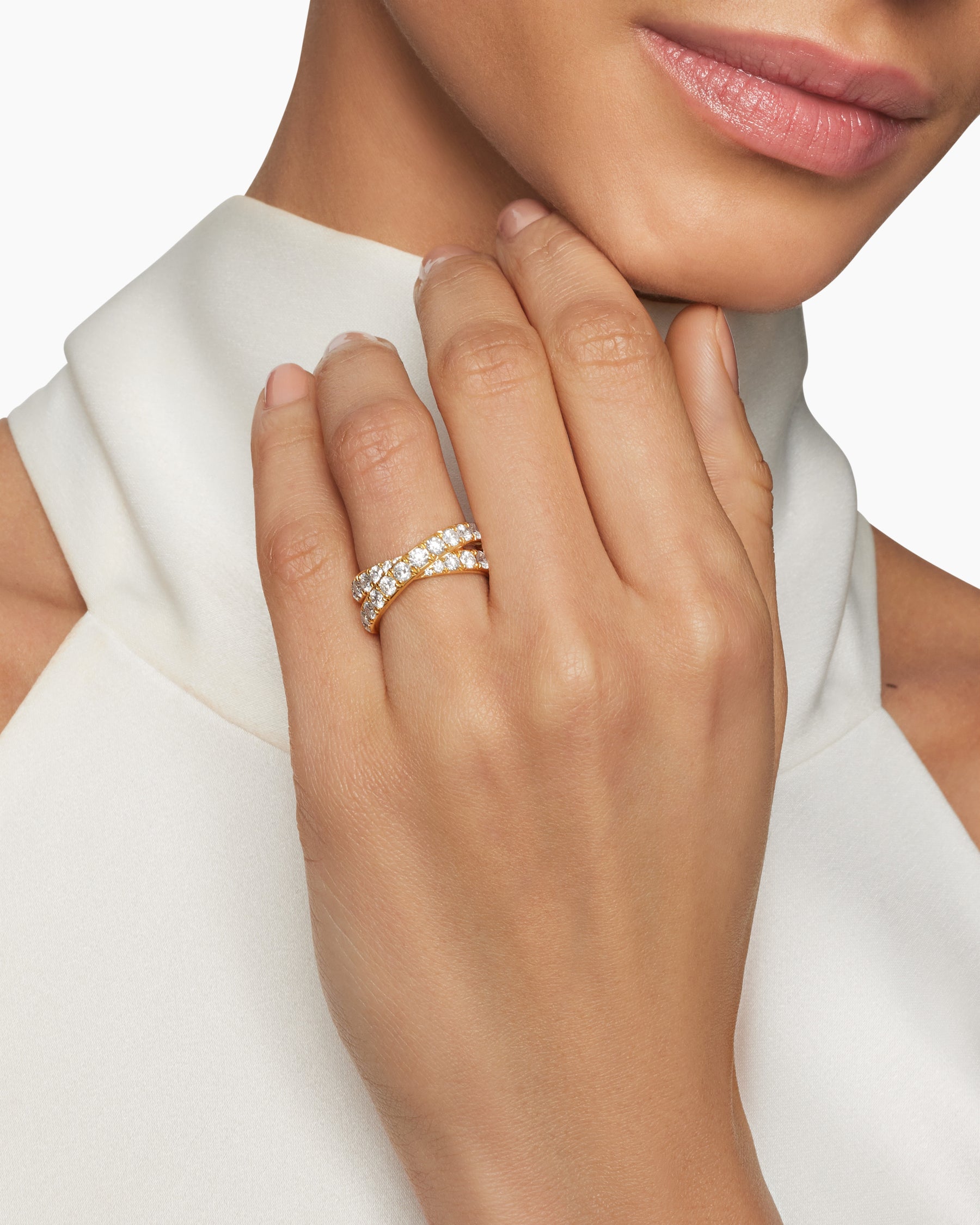 DY Crossover Band Ring in 18K Yellow Gold with Diamonds, 8mm - Image 8