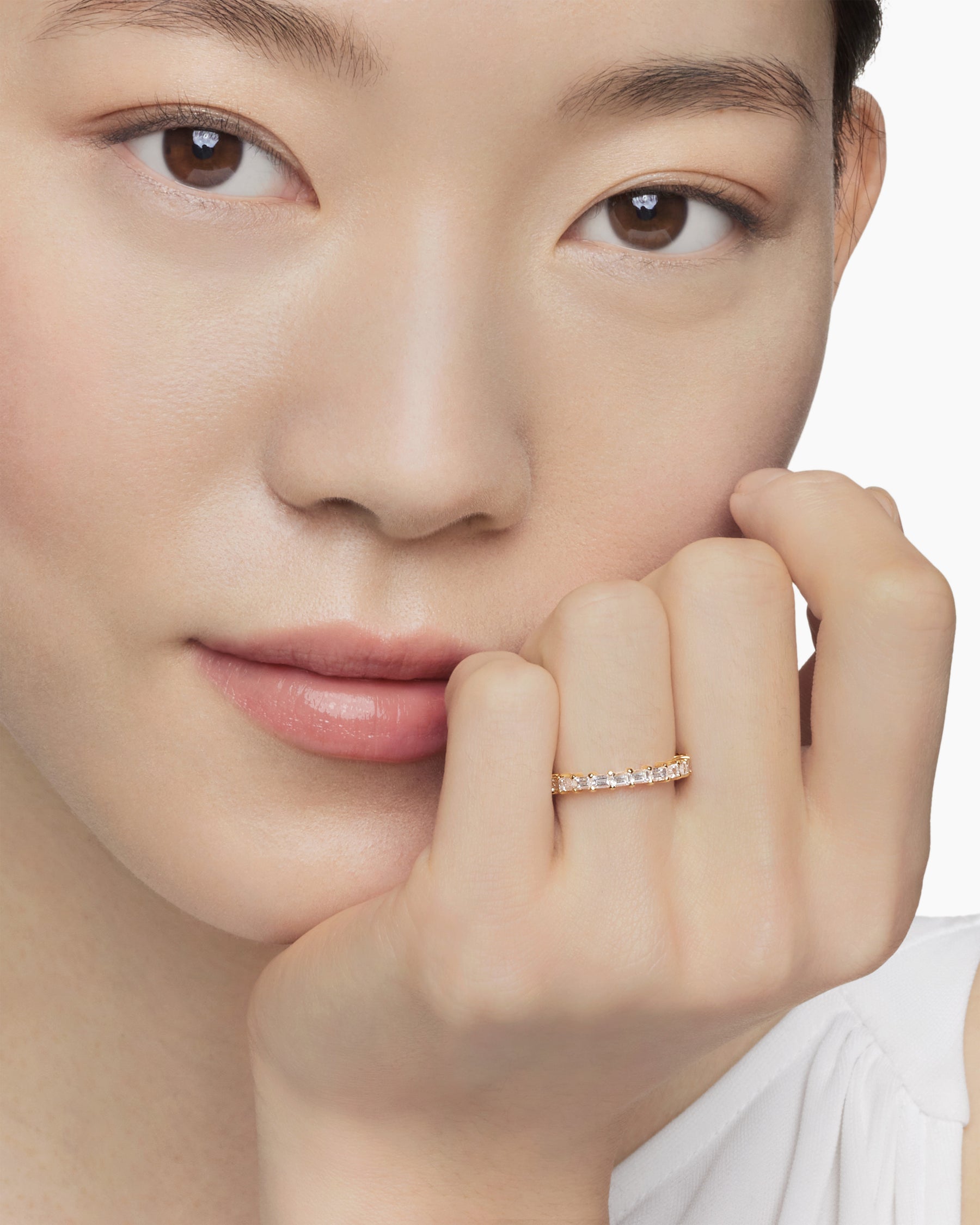 DY Eden Partway Band Ring in 18K Yellow Gold with Baguette Diamonds, 2mm - Image 8